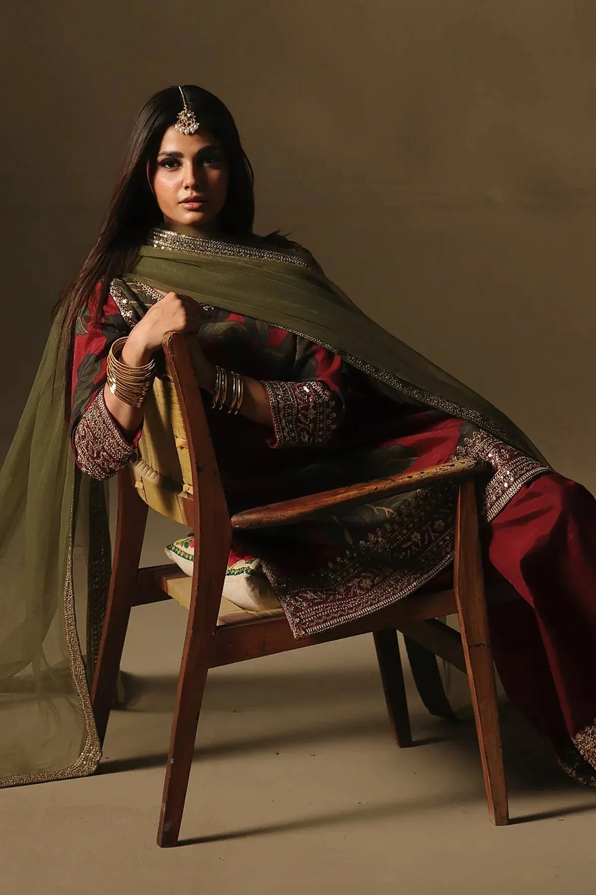 Charizma Festive Pret Blood Red Raw Silk – view 5 – Poshaq