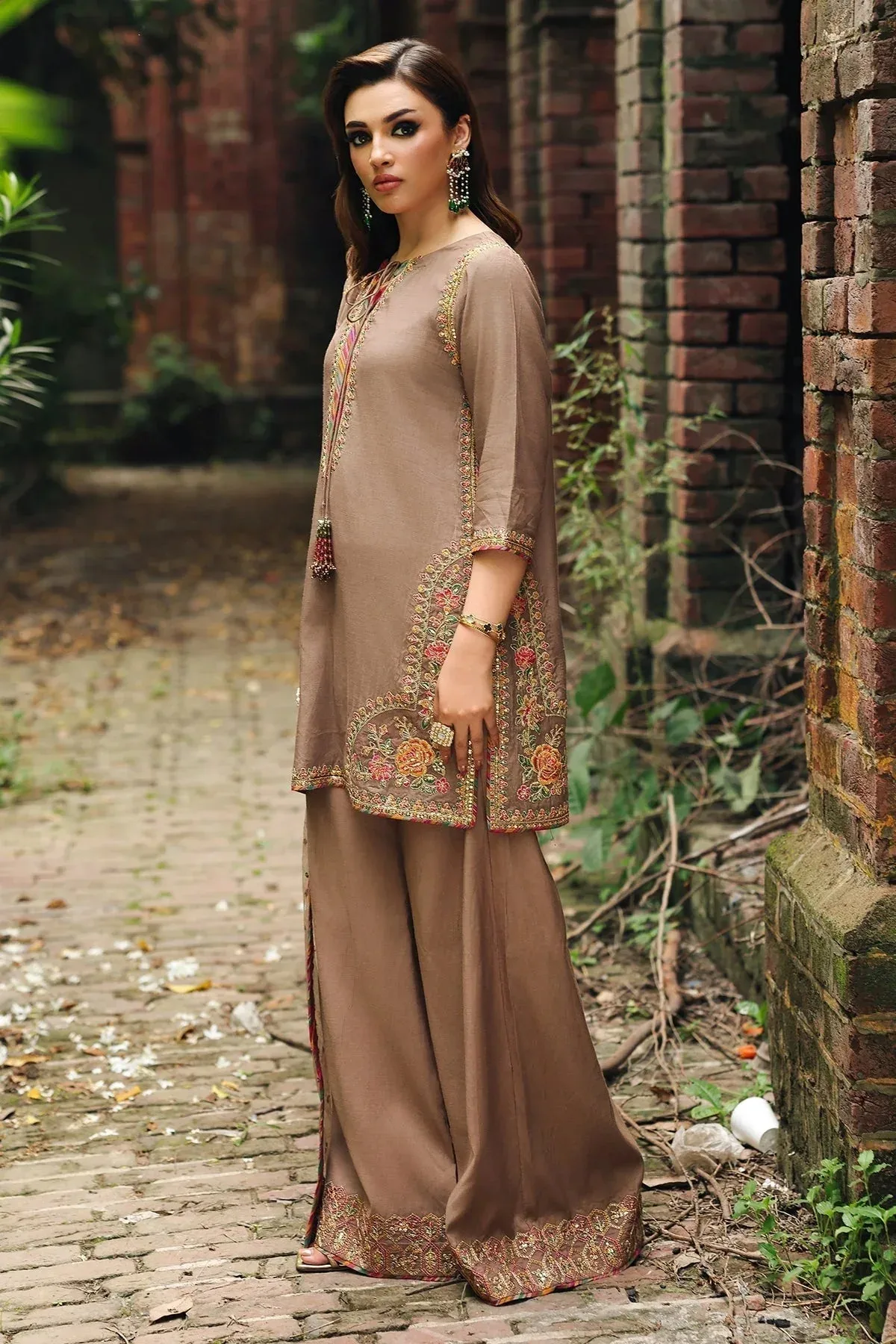 Charizma Festive Pret Coffee Raw Silk – view 2 – Poshaq