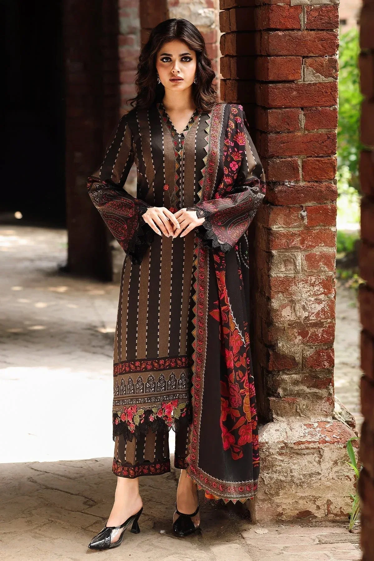 Charizma Aniq Winter 2025 Brown – view 1 – Poshaq