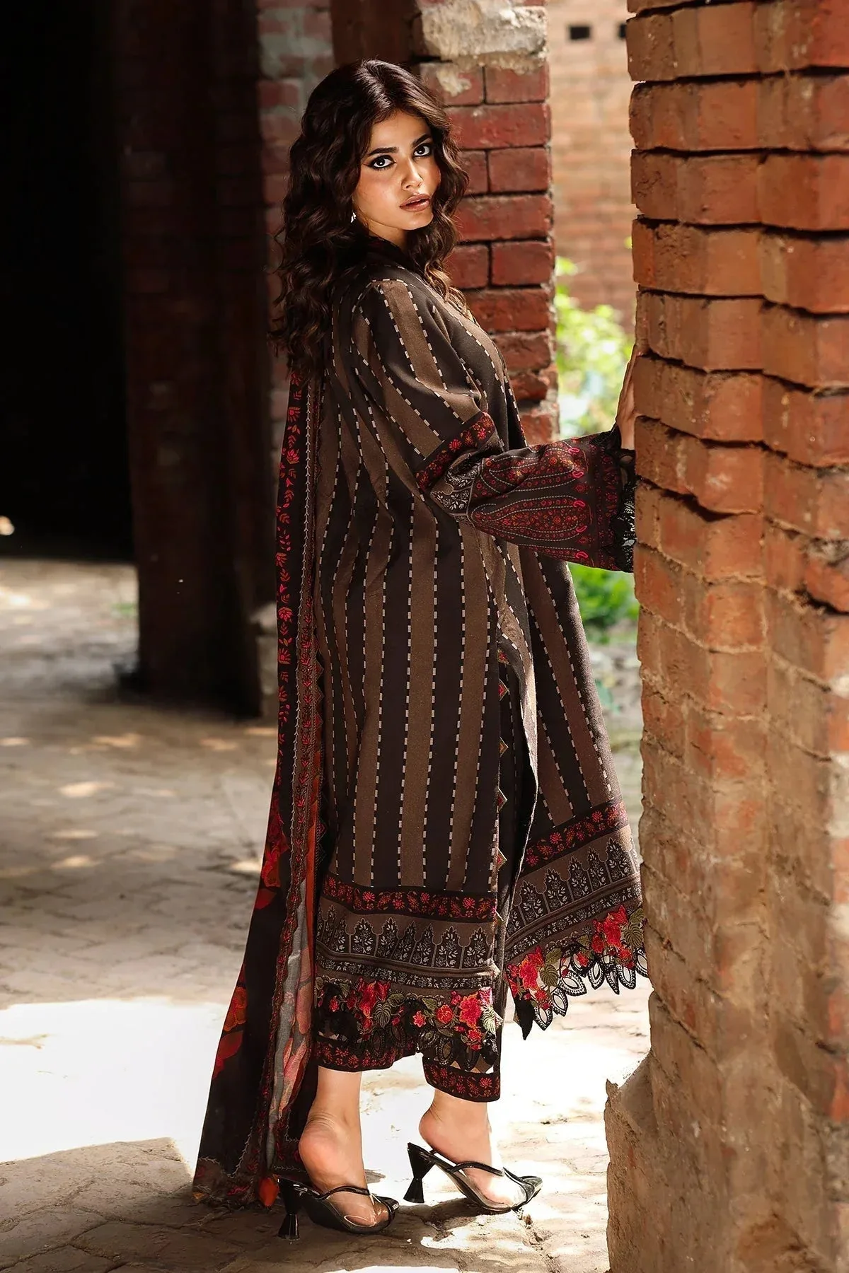 Charizma Aniq Winter 2025 Brown – view 2 – Poshaq