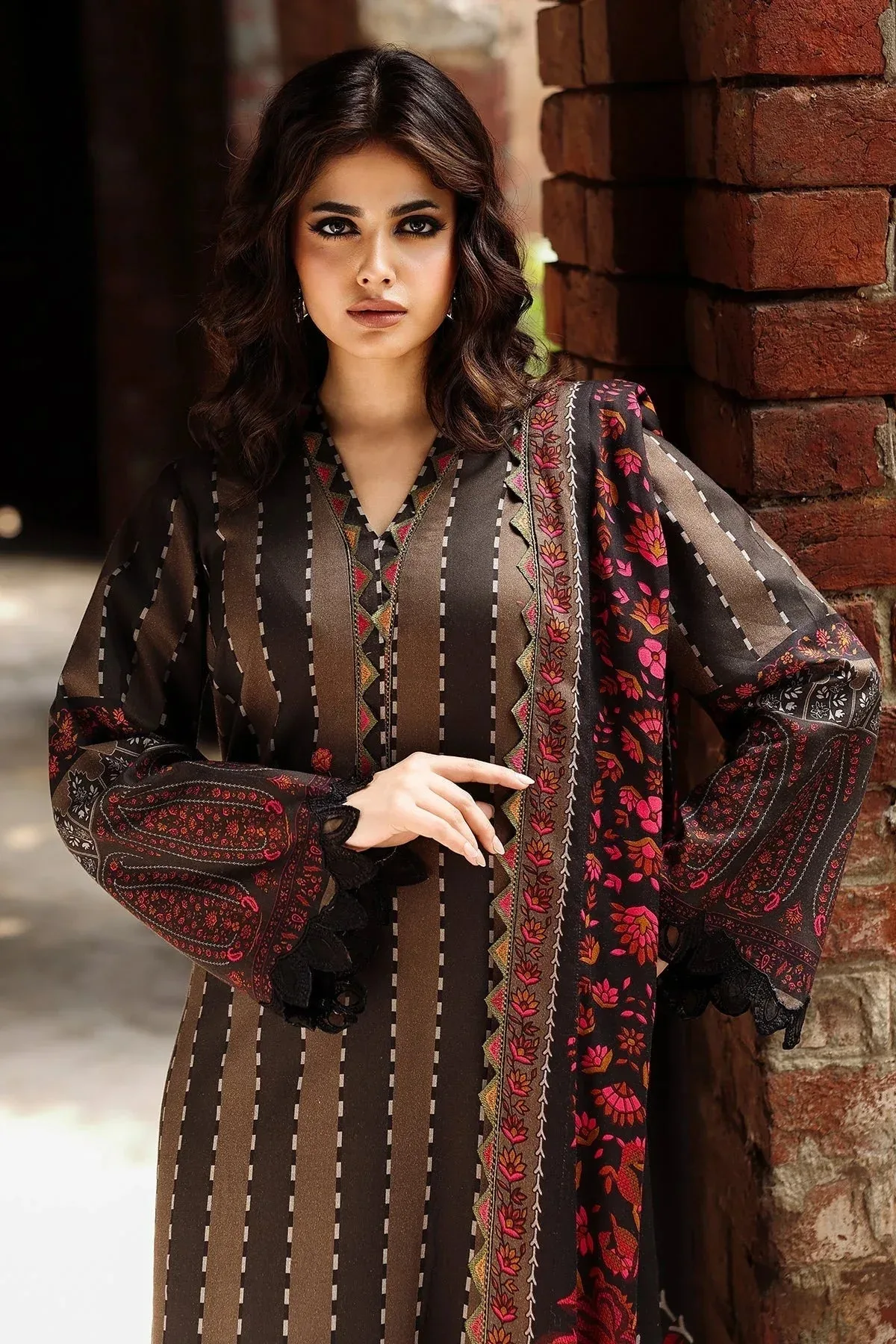 Charizma Aniq Winter 2025 Brown – view 4 – Poshaq