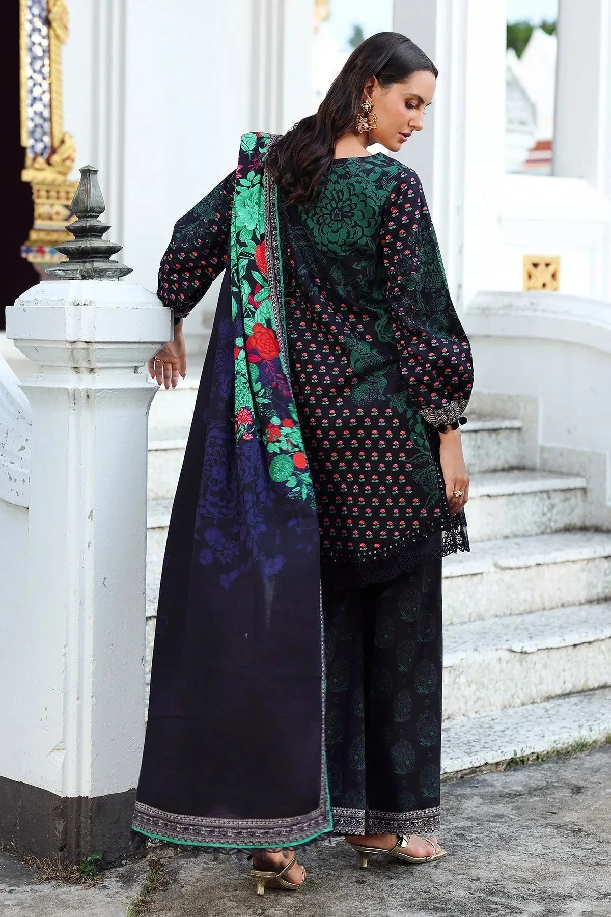 Charizma Aniq Winter 2025 Black – view 2 – Poshaq