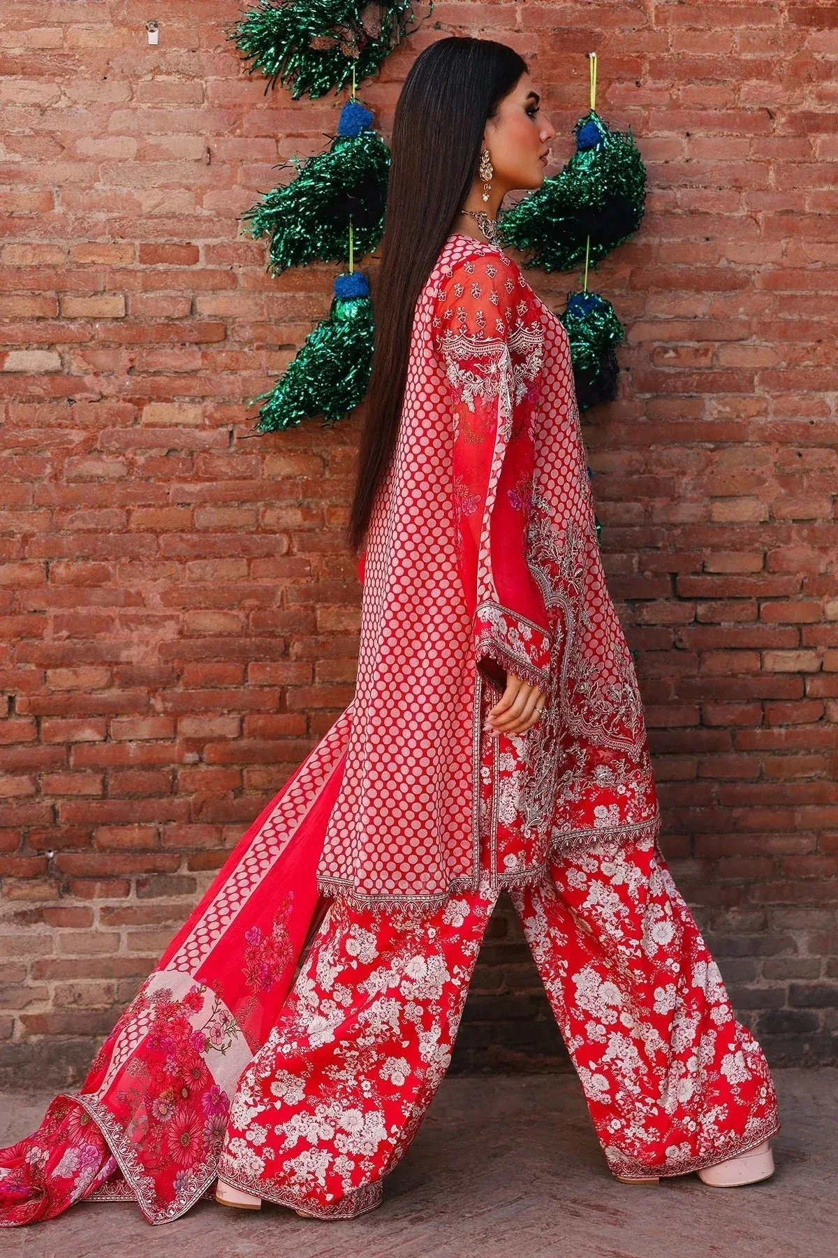 Charizma Vasal Chiffon Electric Red Raw Silk – view 2 – Poshaq