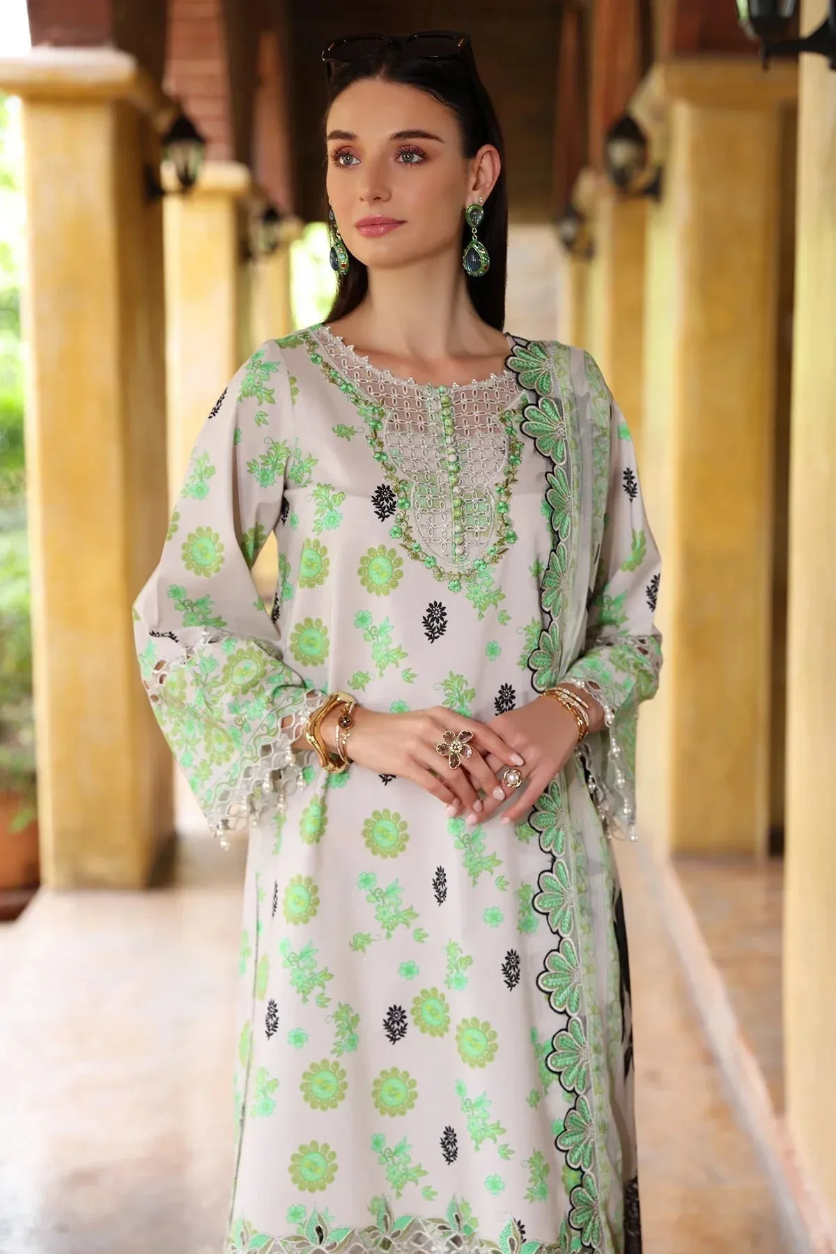 Charizma Rang e Bahar Off White Chiffon – view 3 – Poshaq