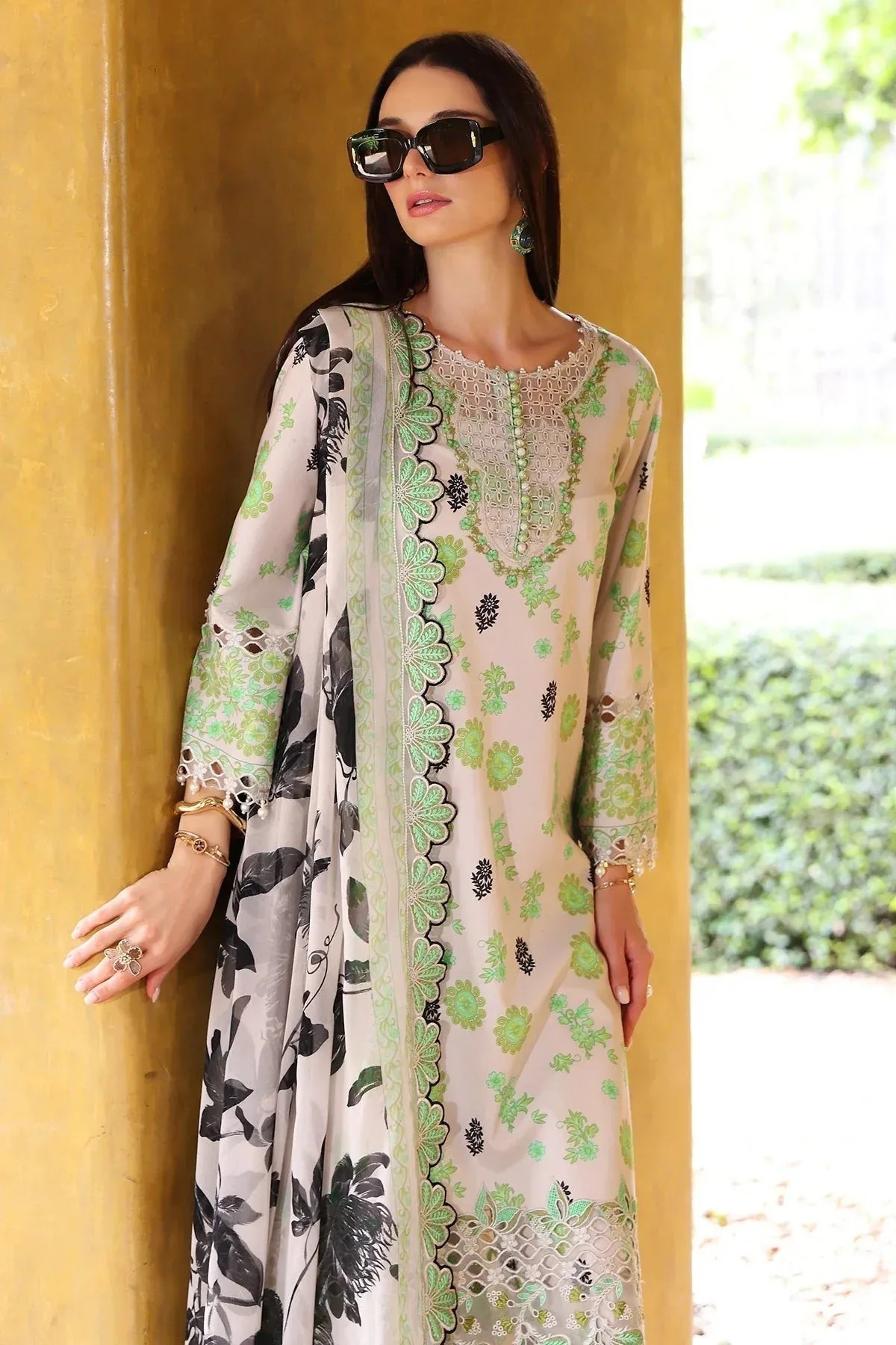 Charizma Rang e Bahar Off White Chiffon – view 4 – Poshaq