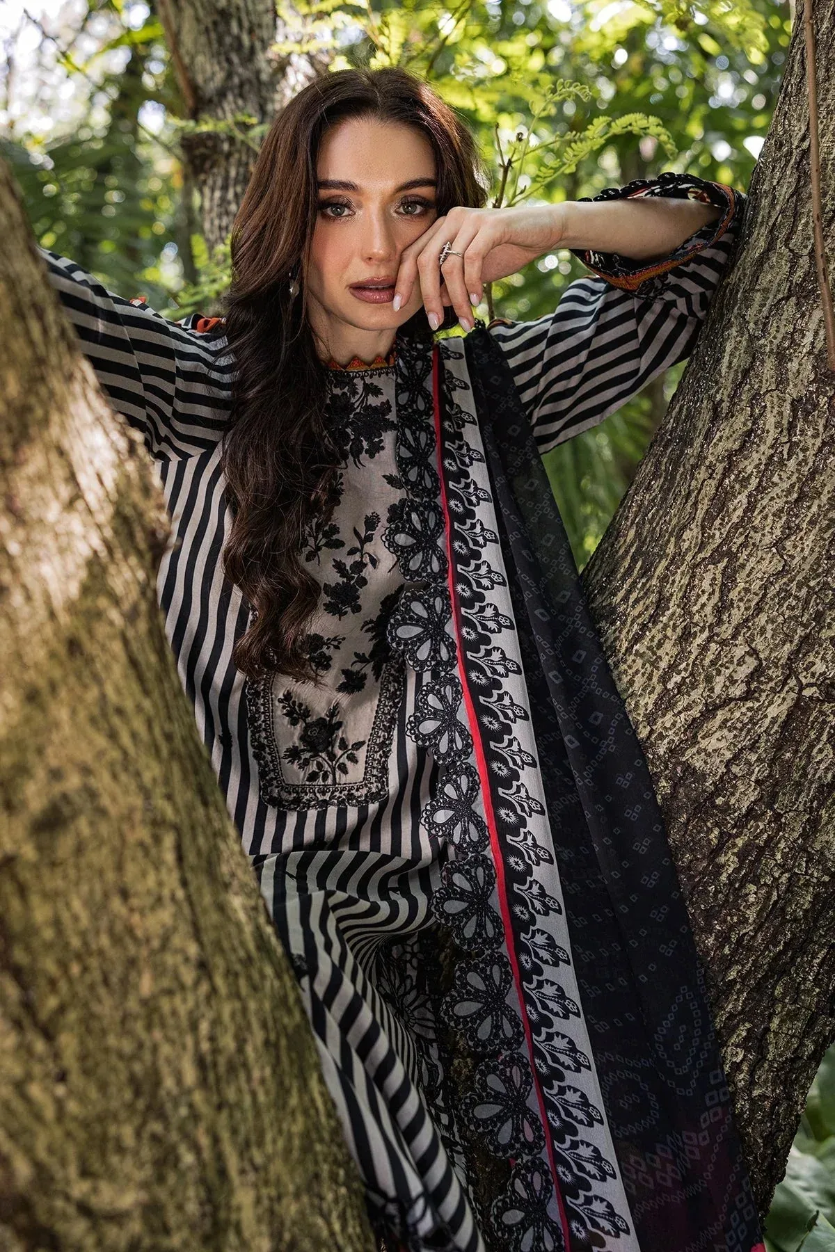 Charizma Naranji Lawn Black Chiffon – view 4 – Poshaq