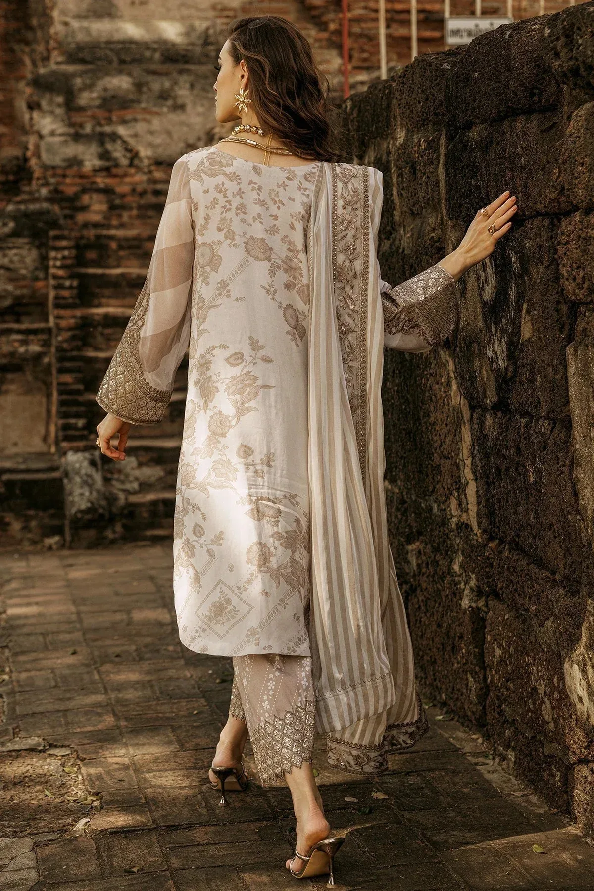 Charizma Vasal Collection 25 Cloud Gray Raw Silk – view 2 – Poshaq