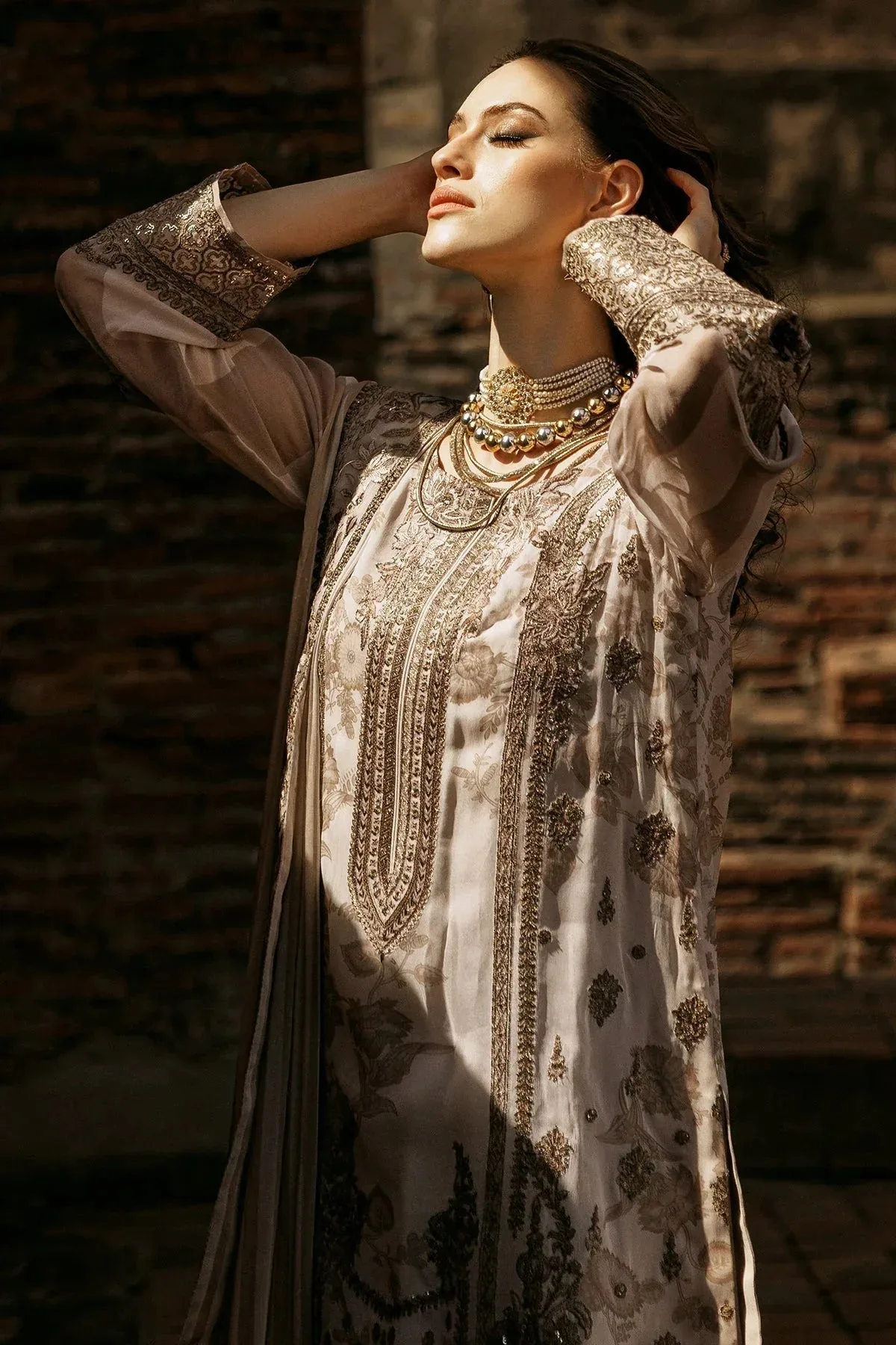 Charizma Vasal Collection 25 Cloud Gray Raw Silk – view 4 – Poshaq