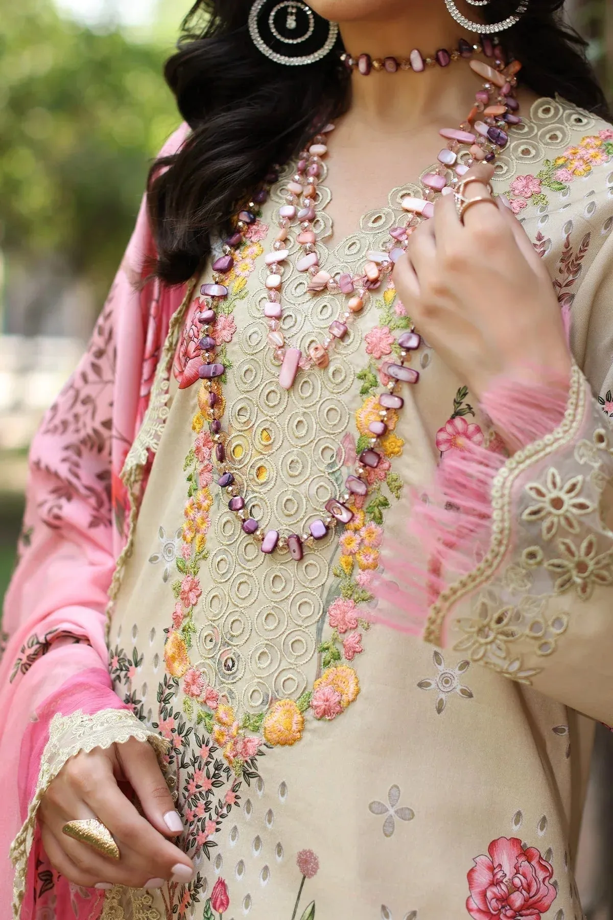Beige long shirt with chiffon and cotton detailing – view 3 – Poshaq