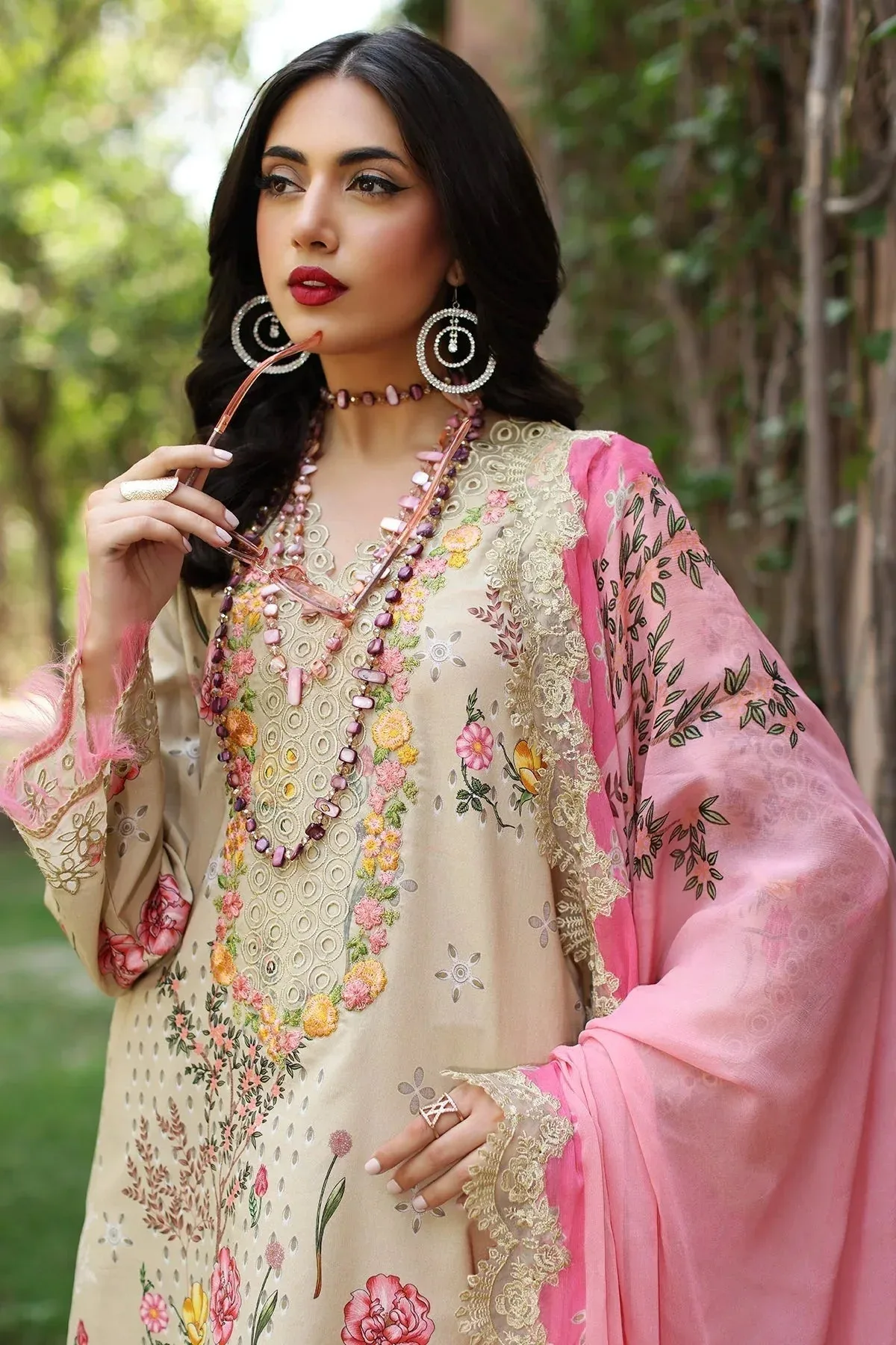 Beige long shirt with chiffon and cotton detailing – view 4 – Poshaq