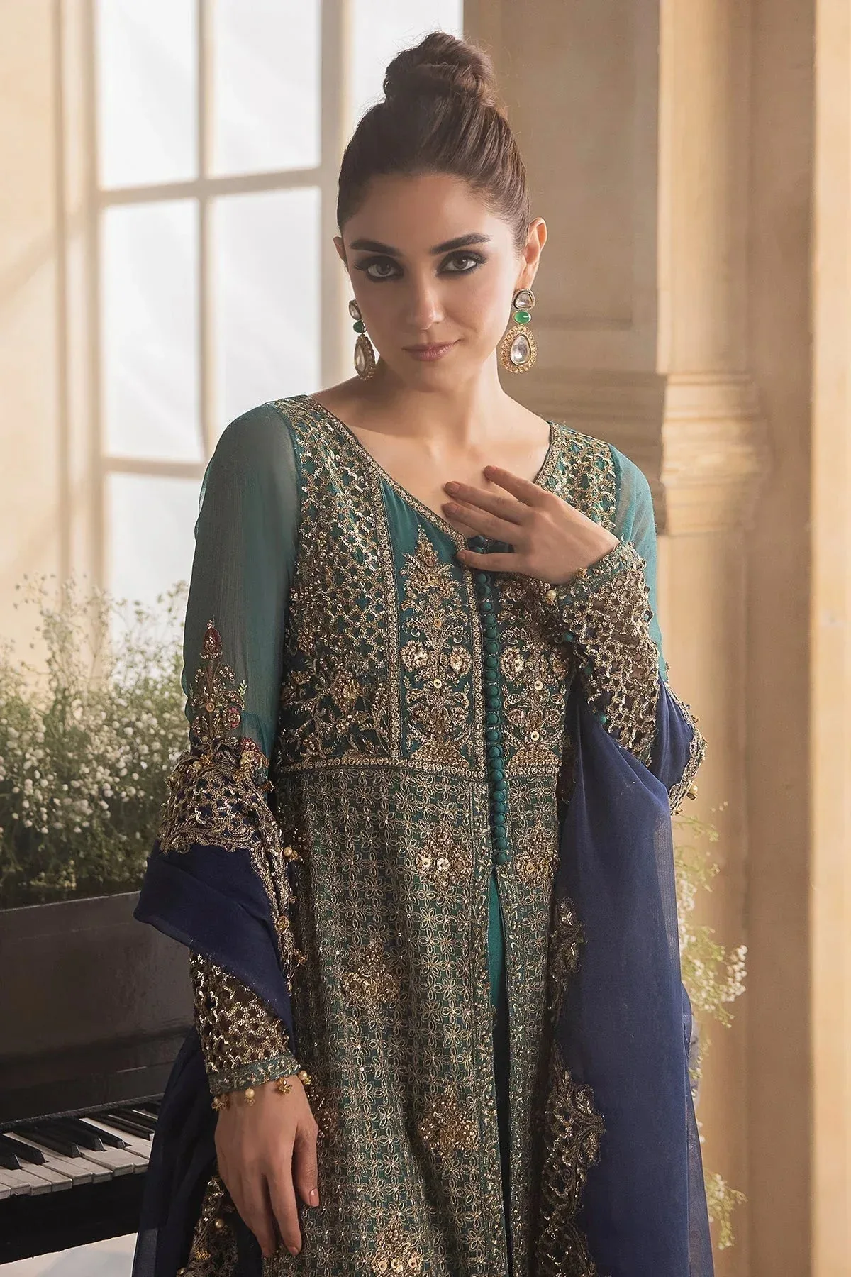 Charizma Dastan e Jashan Green Raw Silk – view 4 – Poshaq