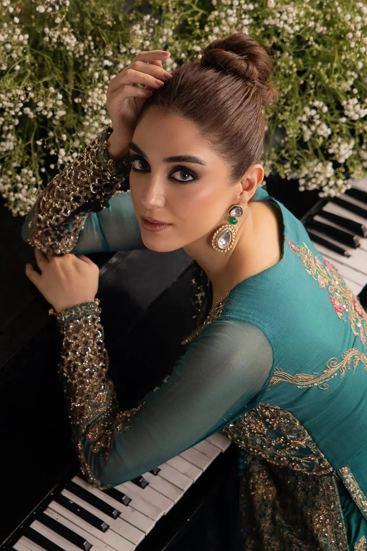 Charizma Dastan e Jashan Green Raw Silk – view 6 – Poshaq