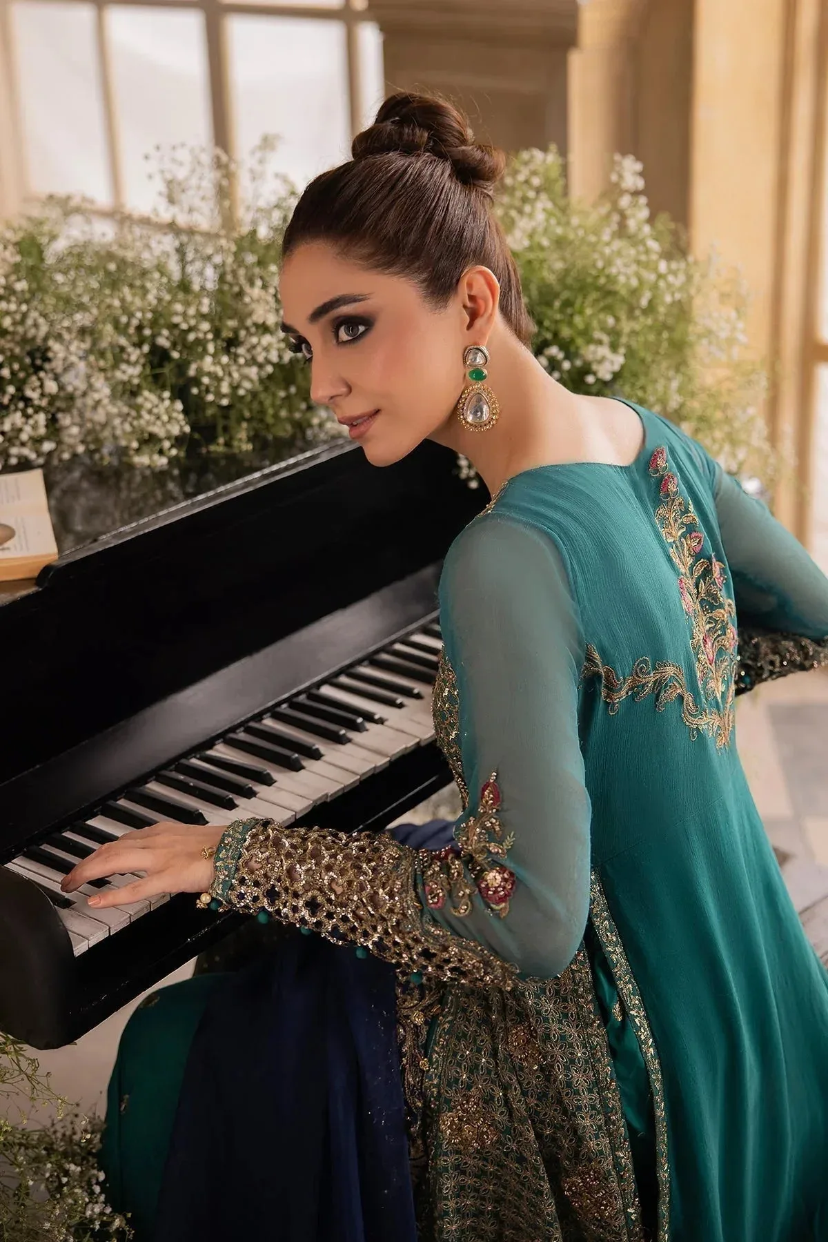 Charizma Dastan e Jashan Green Raw Silk – view 7 – Poshaq