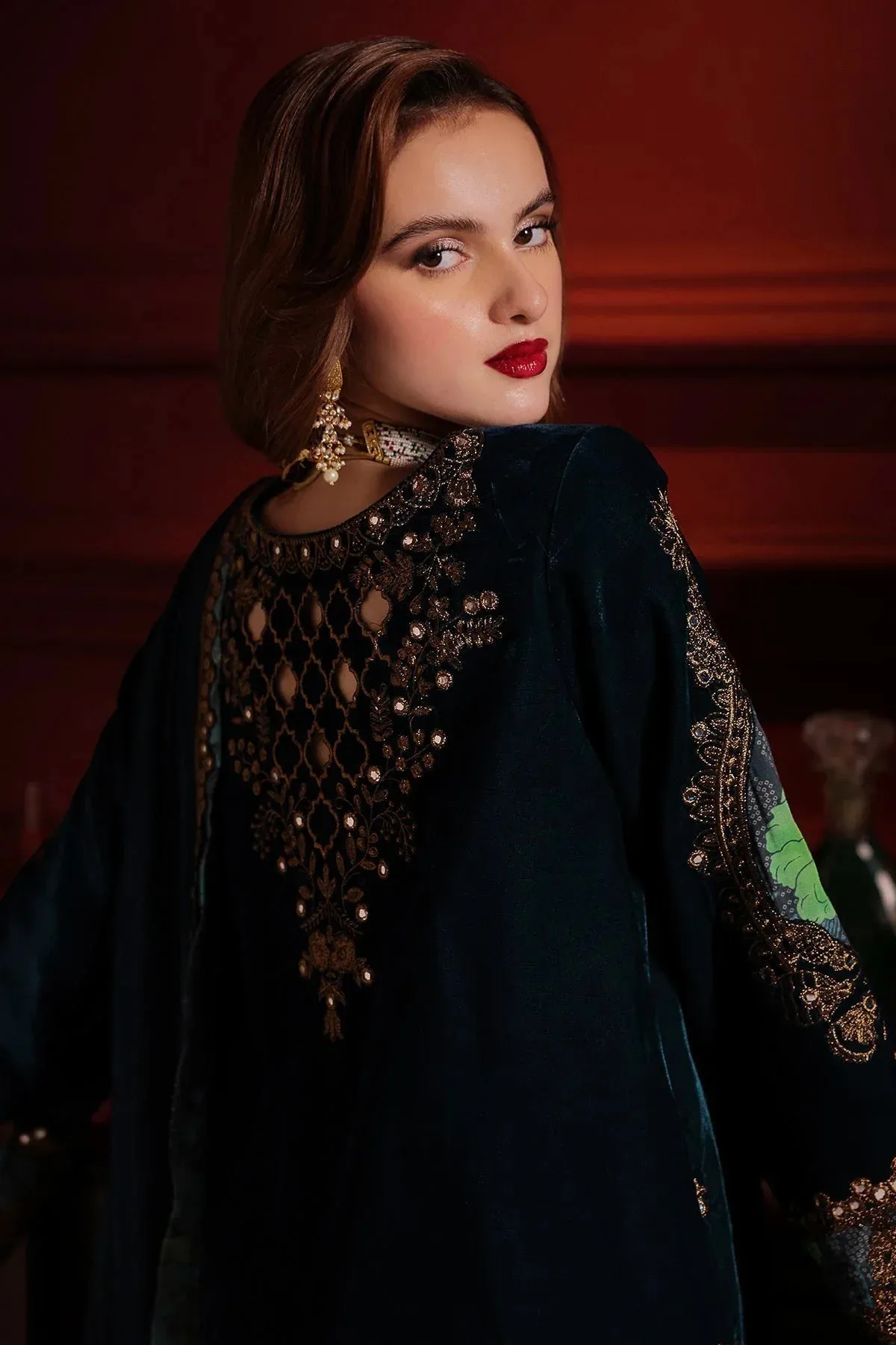Charizma Signora Velvet Bottle Green Chiffon – view 4 – Poshaq