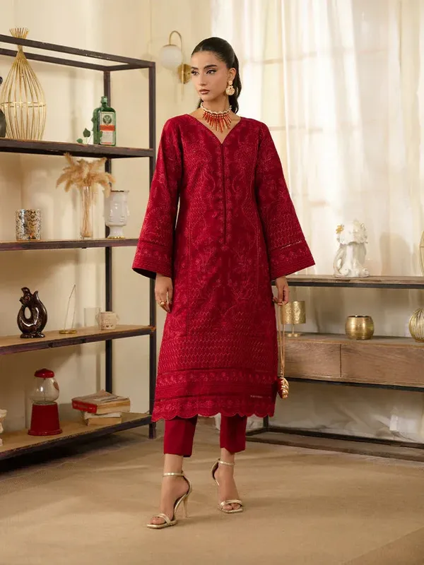 Gulaal Karandi Pret Red Karandi – view 1 – Poshaq
