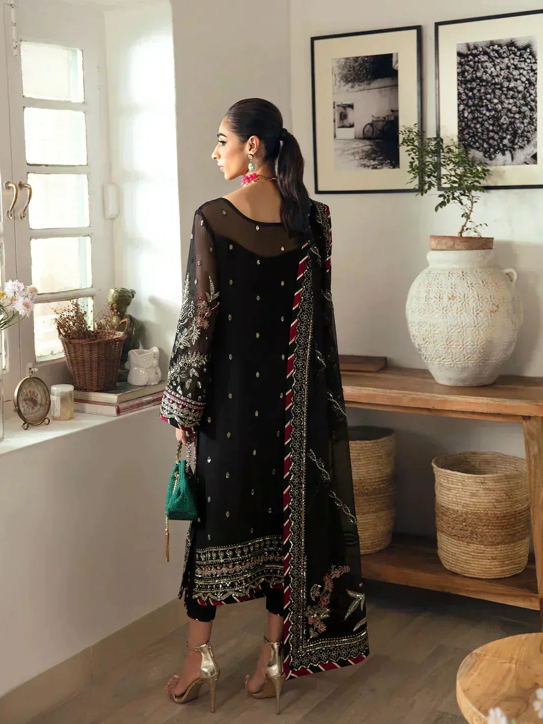 Gulaal Embroidered Chiffon 23 Black Raw Silk – view 2 – Poshaq