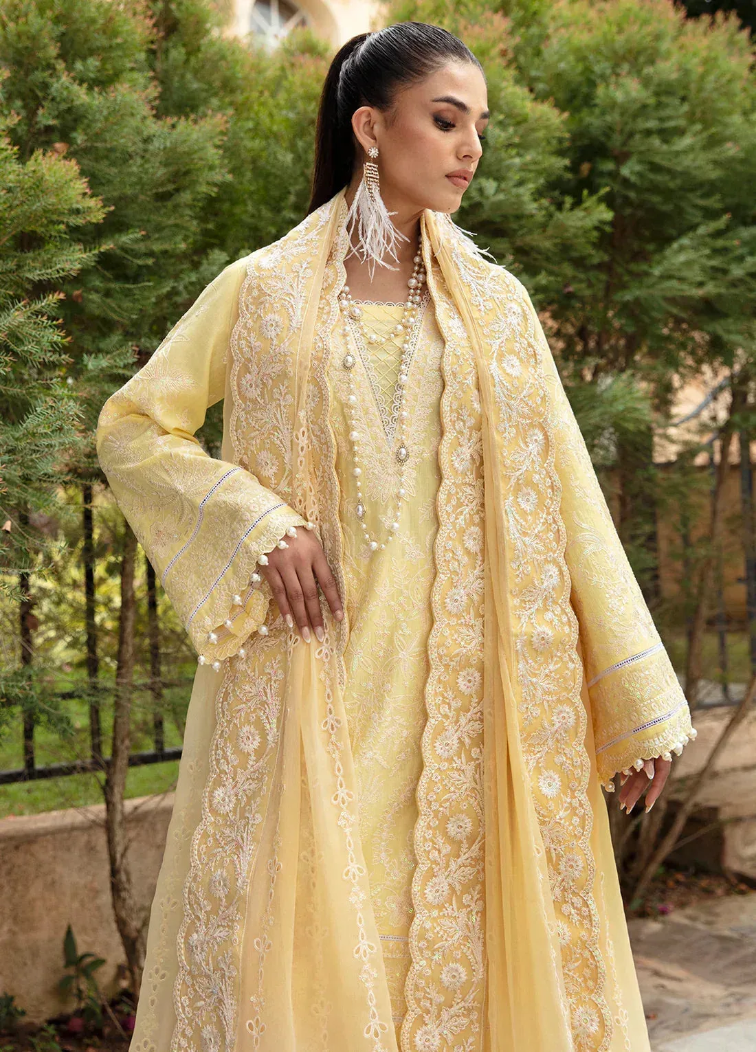 Gulaal Luxury Lawn 24 Yellow Organza – view 3 – Poshaq