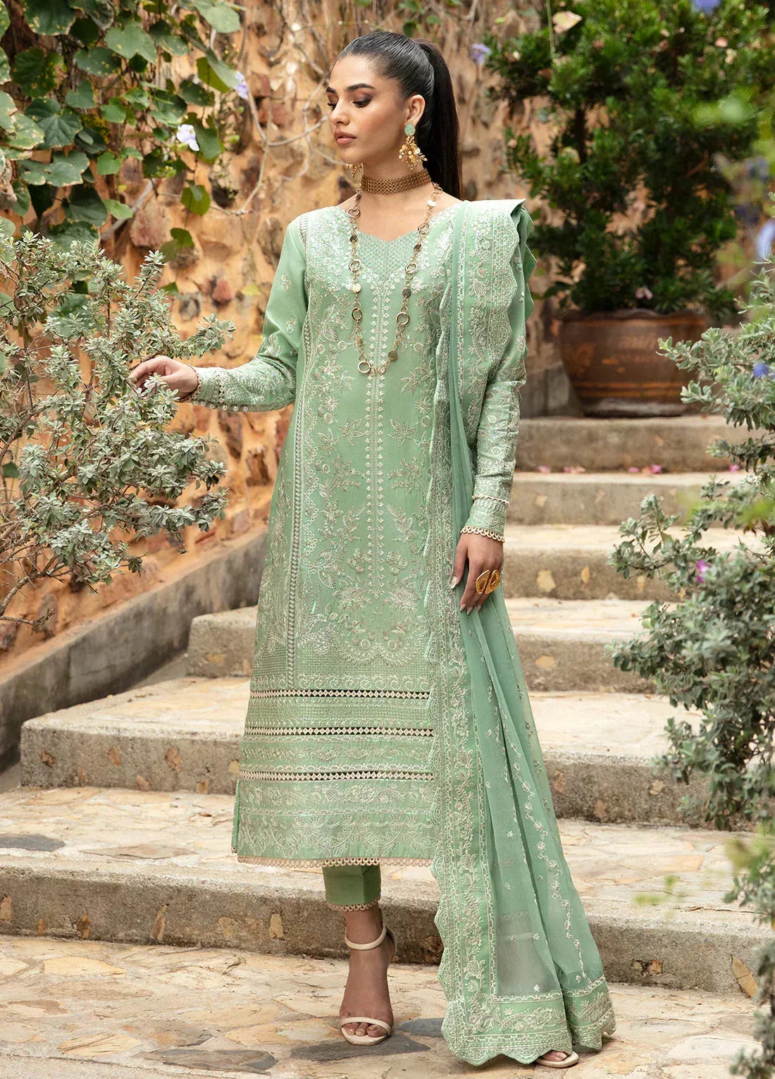 Gulaal Luxury Lawn 24 Green Organza – view 1 – Poshaq