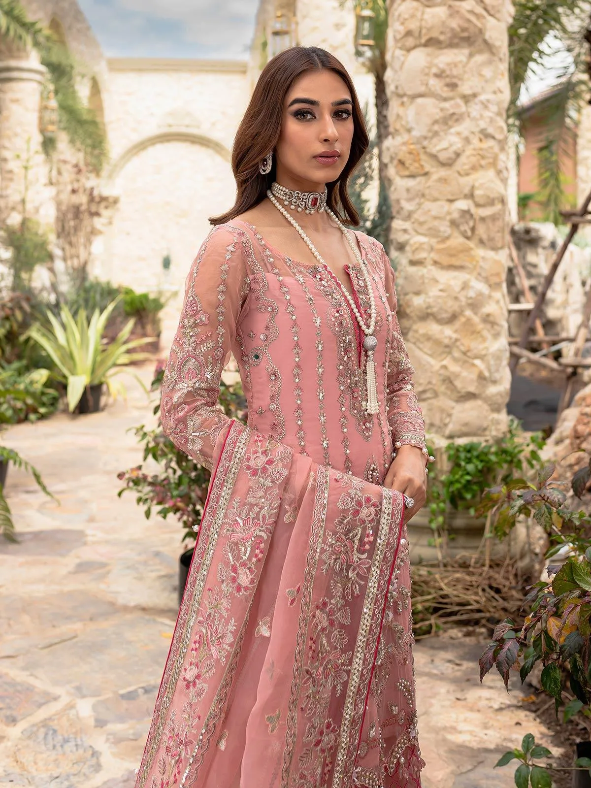 Gulaal Luxury Pret Tea Pink Raw Silk – view 4 – Poshaq