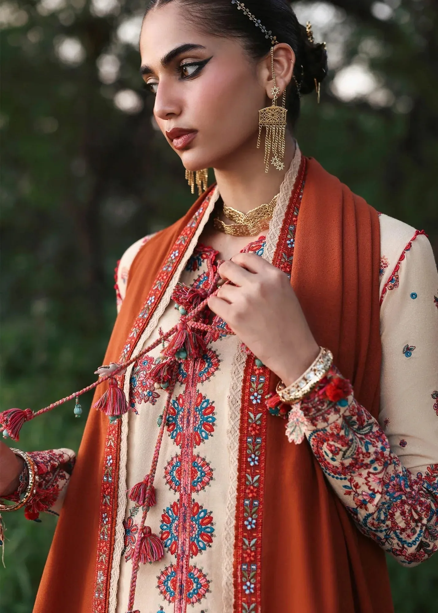 Hussain Rehar Karandi 25 Beige Karandi – view 3 – Poshaq