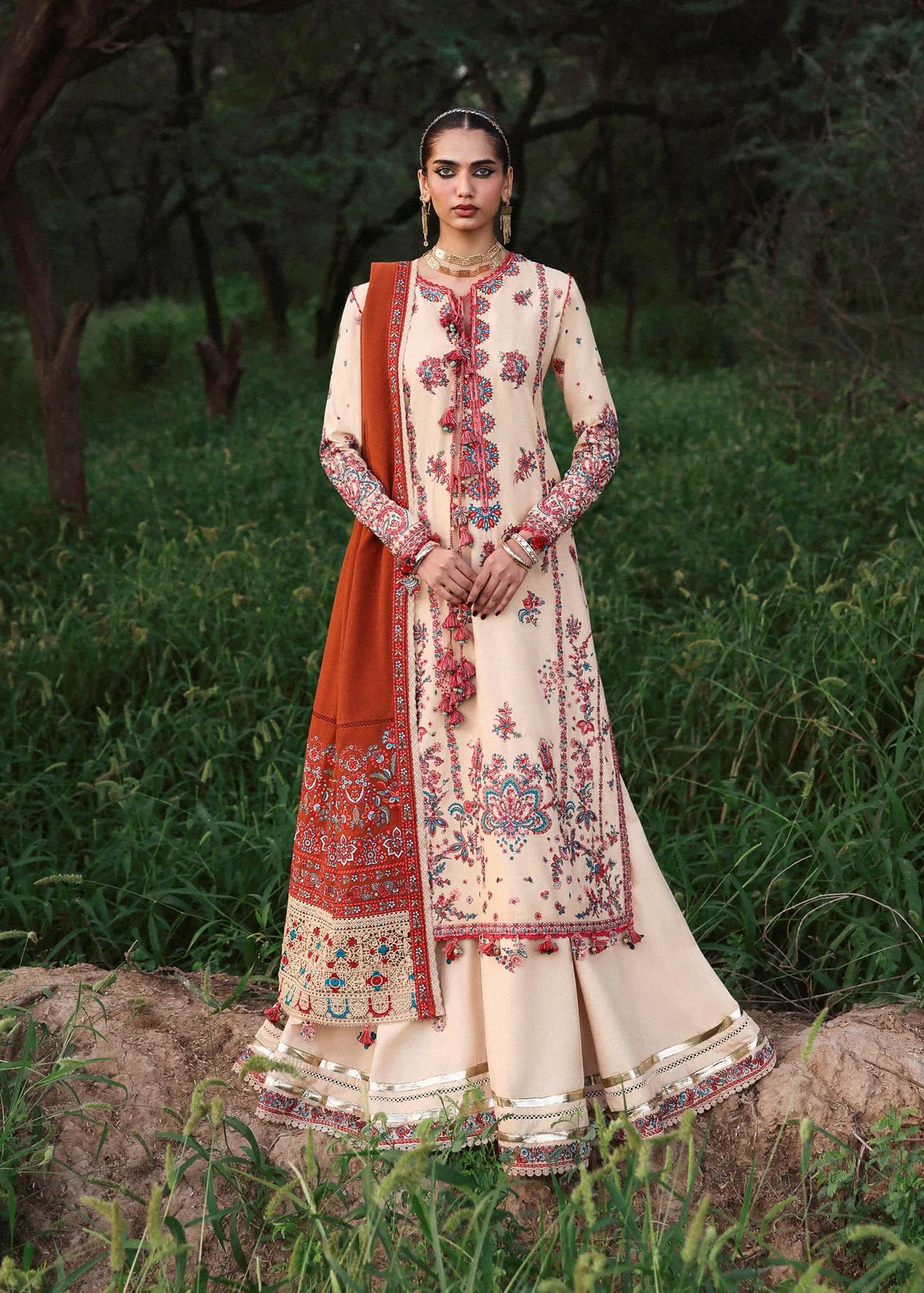 Hussain Rehar Karandi 25 Beige Karandi – view 5 – Poshaq