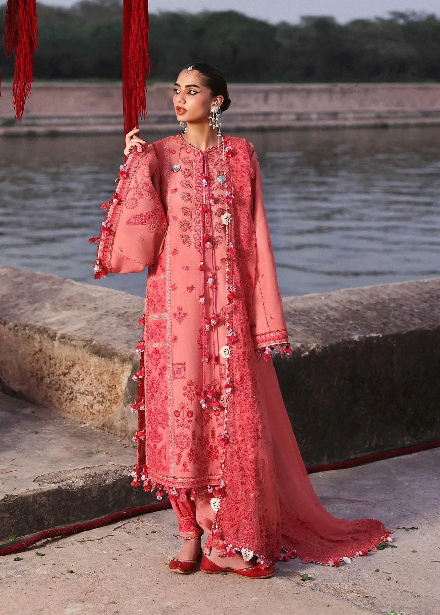 Hussain Rehar Karandi 25 Light Pink Chiffon – view 3 – Poshaq