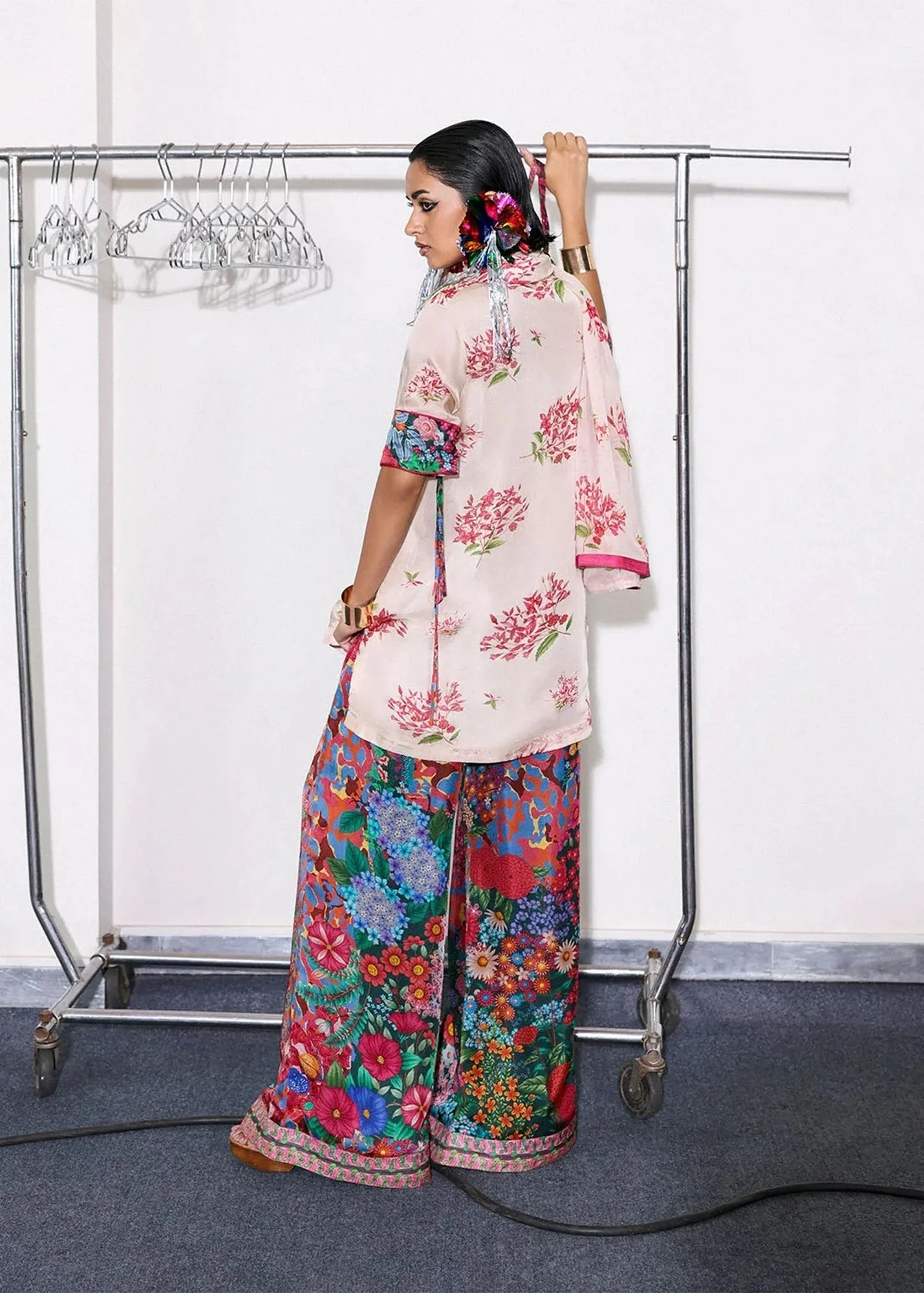 Hussain Rehar Pay Day Baby Pink Viscose – view 2 – Poshaq