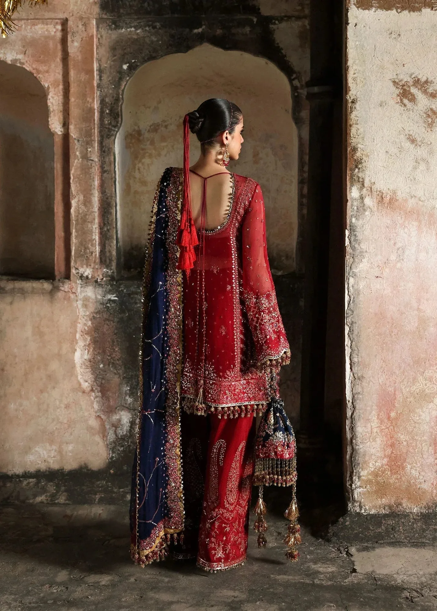 Hussain Rehar Massarat Formals 25 cherry red Raw Silk – view 2 – Poshaq