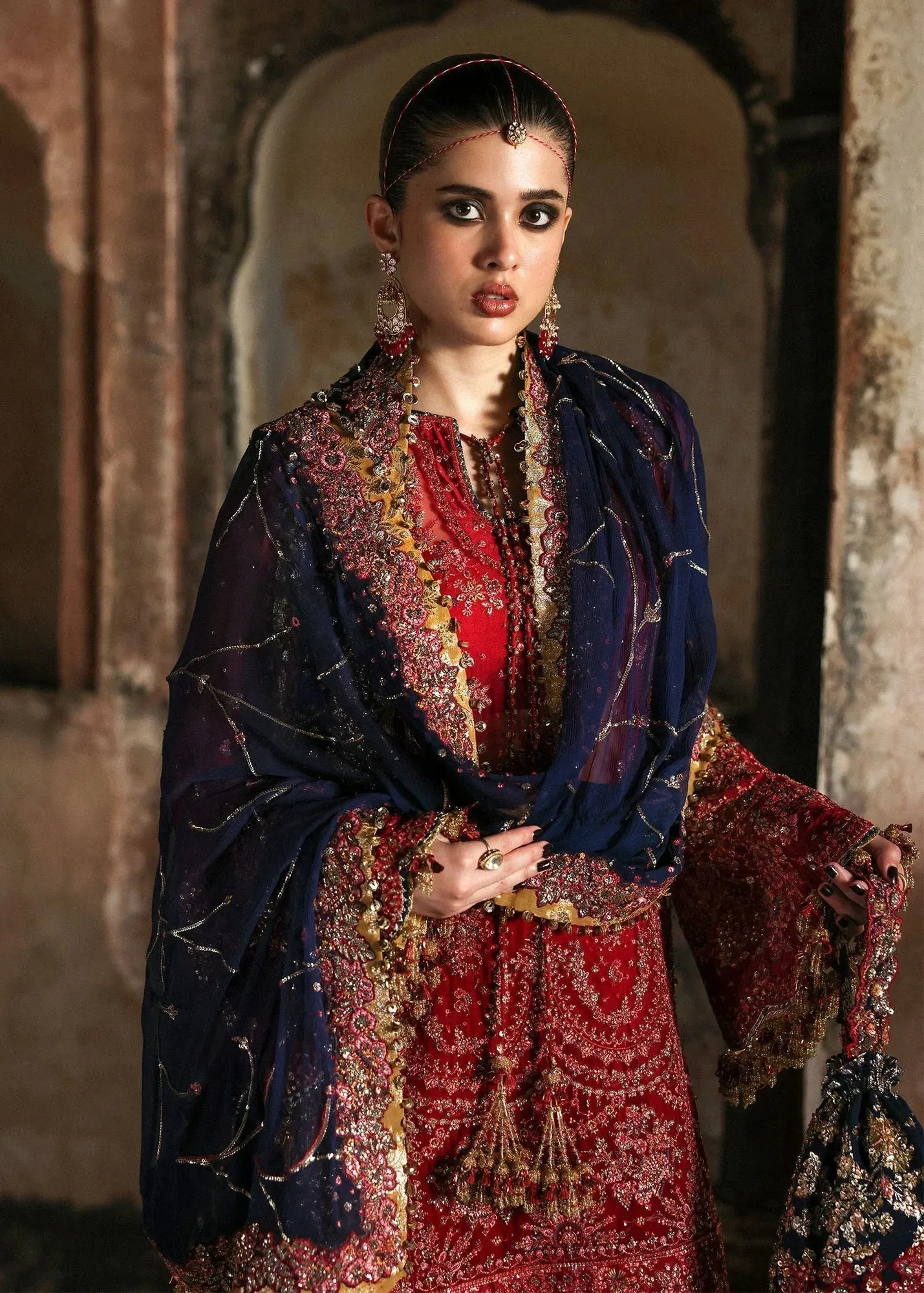 Hussain Rehar Massarat Formals 25 cherry red Raw Silk – view 4 – Poshaq