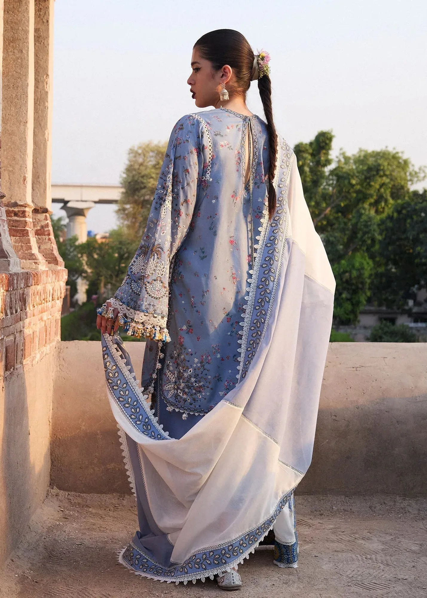 Hussain Rehar Nirmal SS 25 Light Lavender Organza – view 2 – Poshaq