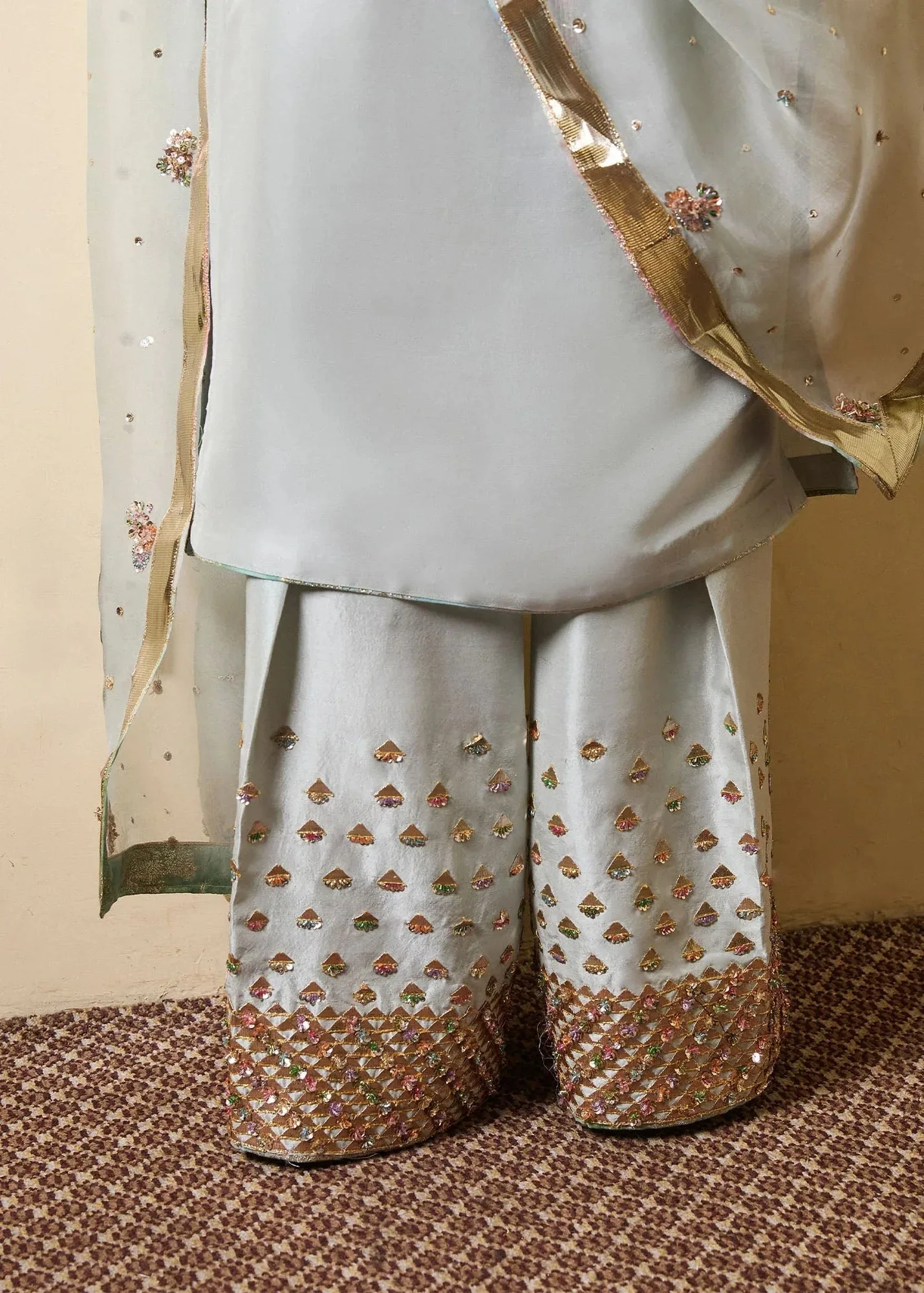 Hussain Rehar SS Luxury Pret 25 Pastel Gray Raw Silk – view 3 – Poshaq