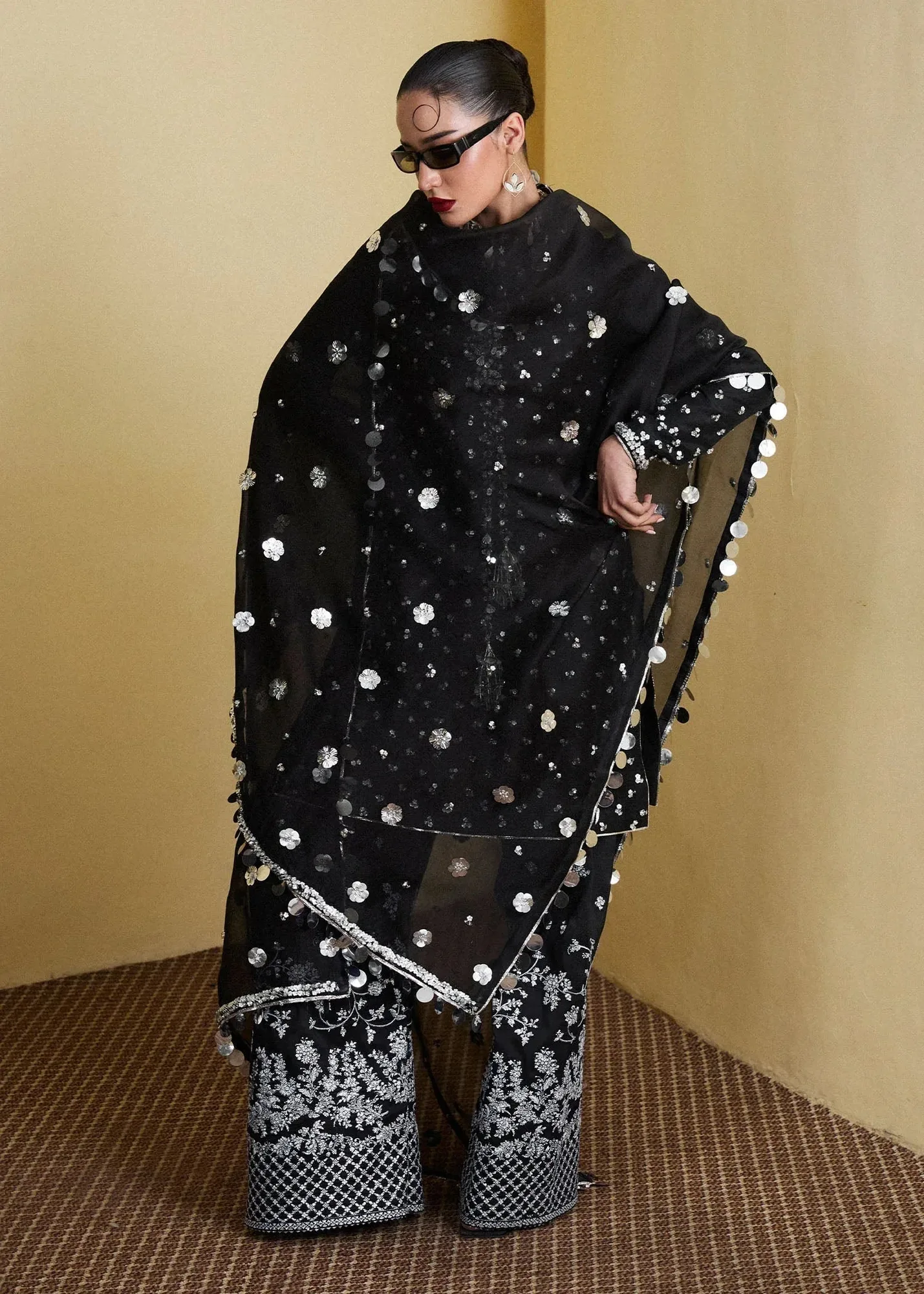 Hussain Rehar SS Luxury Pret 25 Black Raw Silk – view 5 – Poshaq
