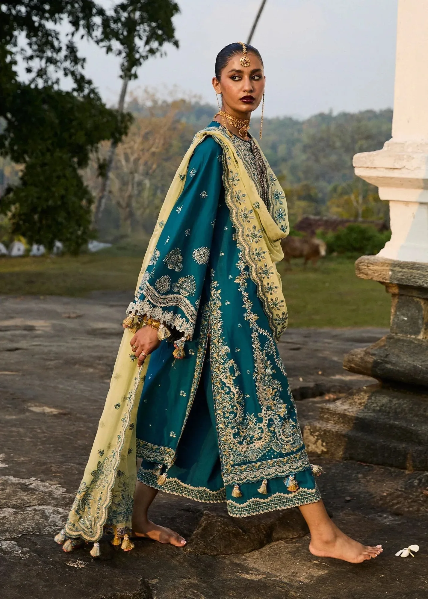Hussain Rehar Luxury Lawn 25 Teal Blue Chiffon – view 2 – Poshaq