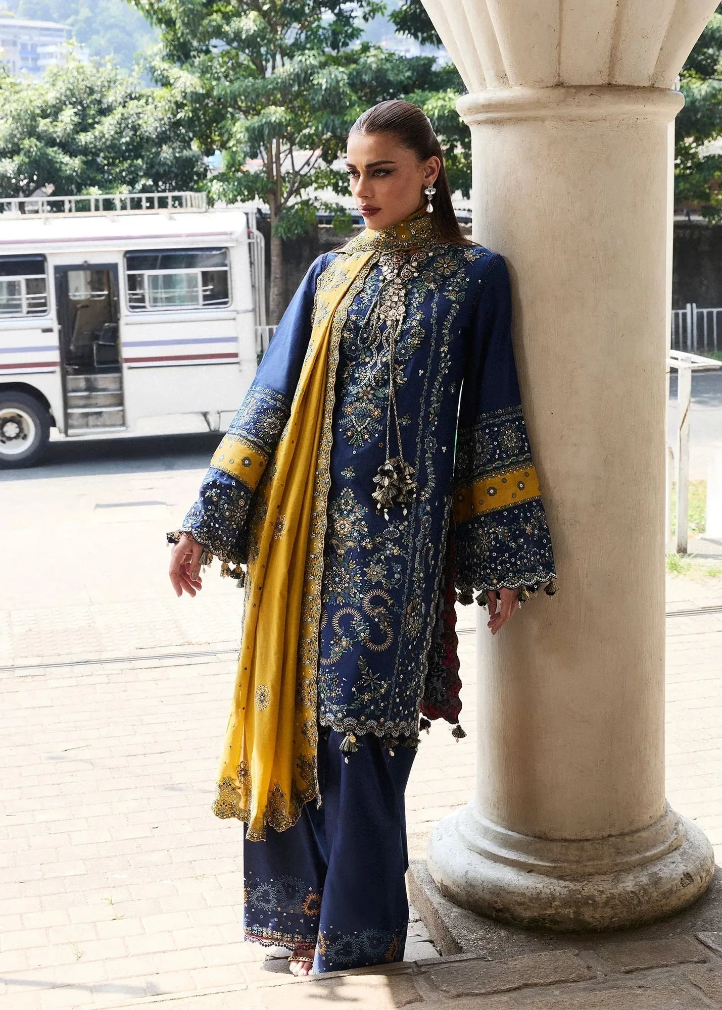 Hussain Rehar Luxury Lawn 25 Cobalt Blue Cotton – view 5 – Poshaq