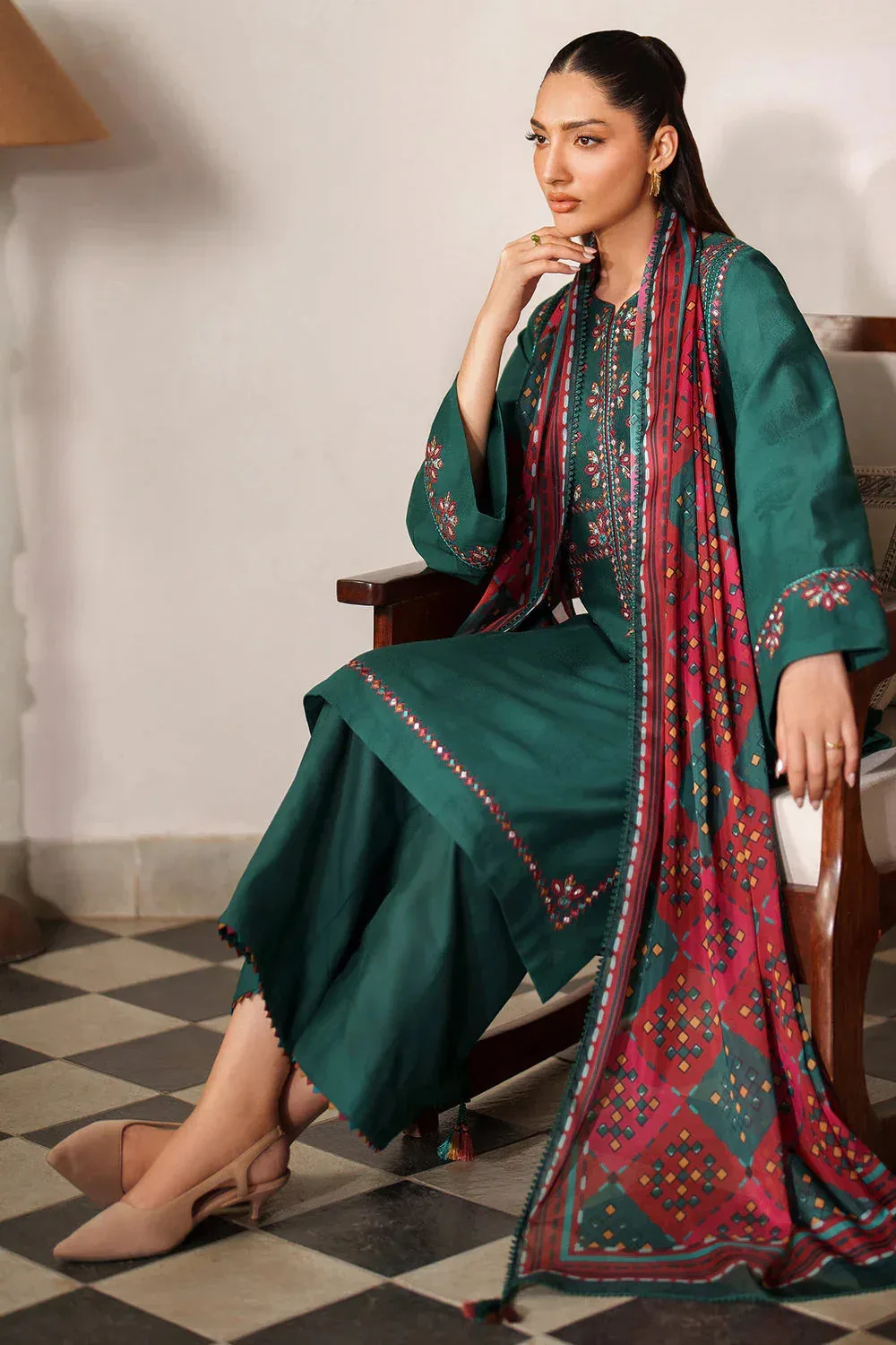 Jazmin Winter 25 Green Jacquard – view 4 – Poshaq