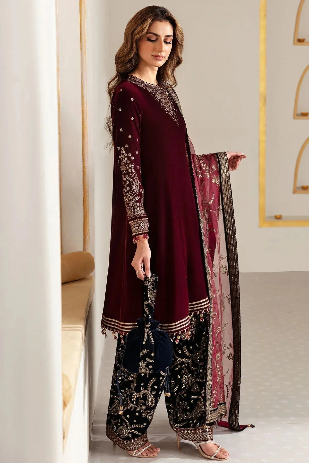 Jazmin Velvet Edit 24 Maroon Organza – view 2 – Poshaq