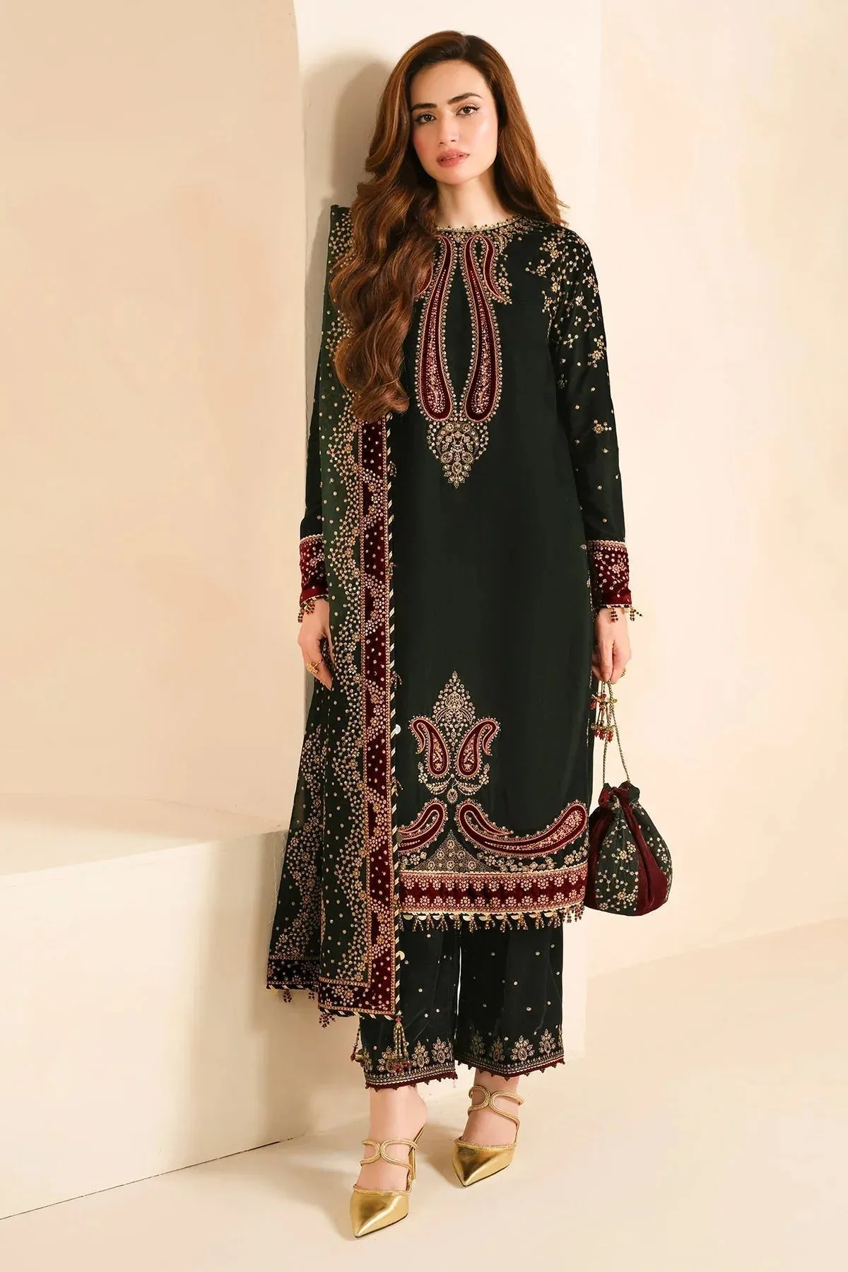 Jazmin Velvet Edit 24 Bottle Green Georgette – view 3 – Poshaq