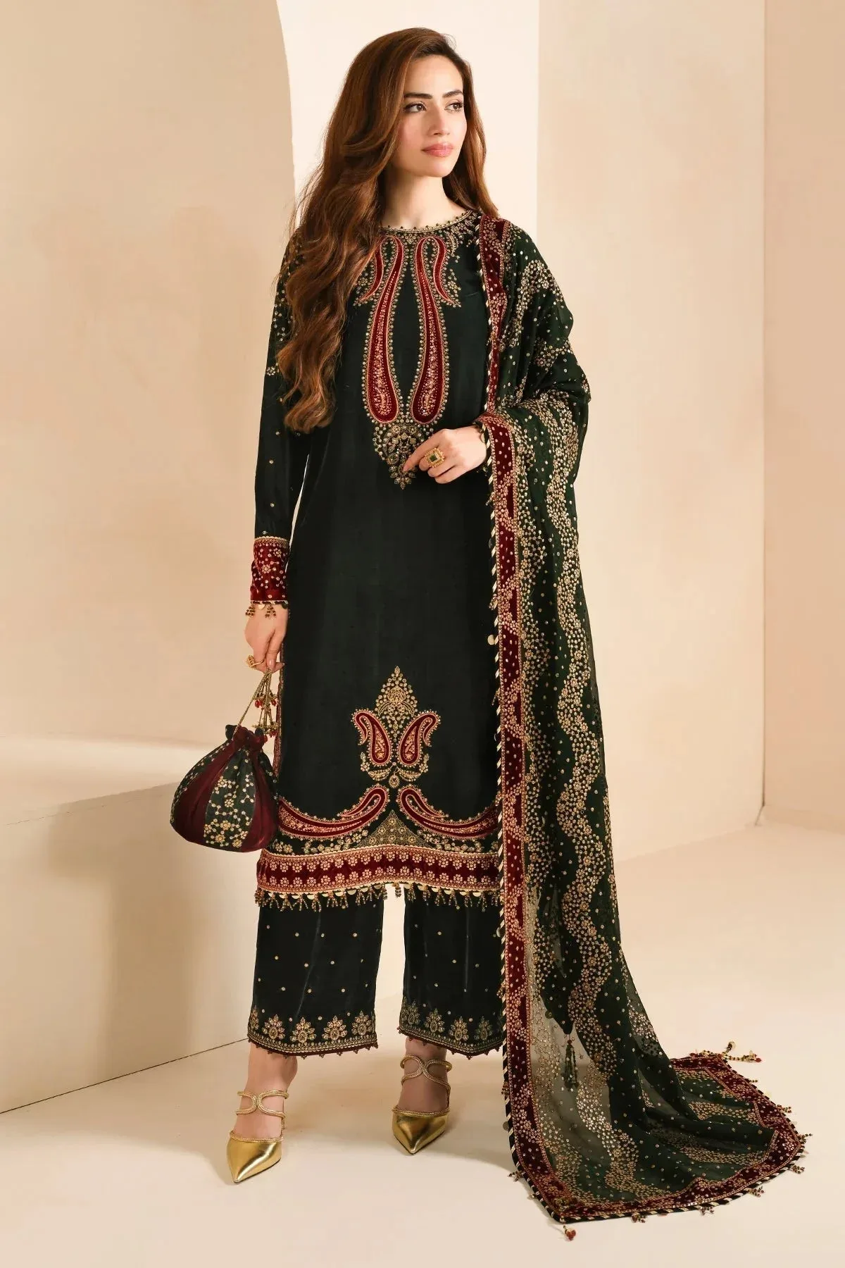 Jazmin Velvet Edit 24 Bottle Green Georgette – view 4 – Poshaq