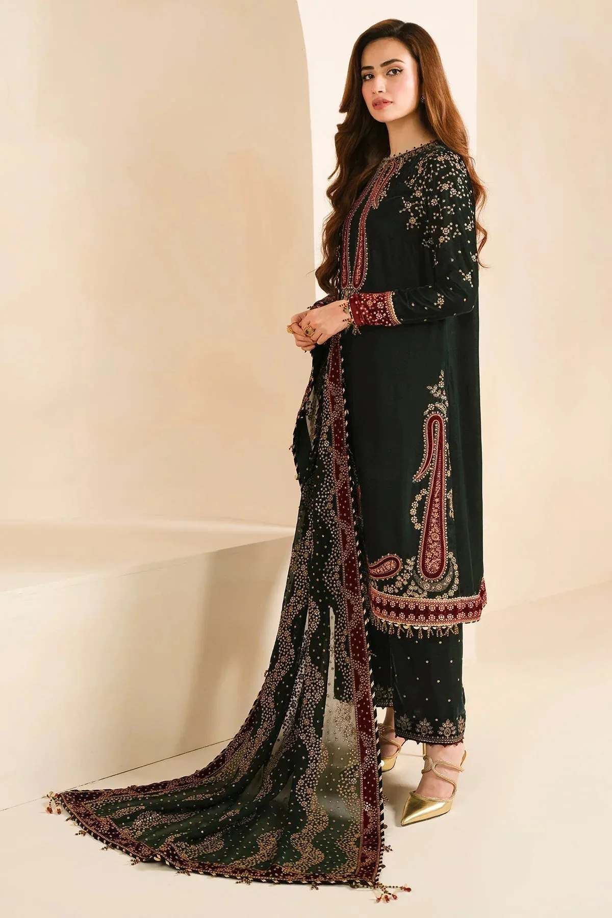 Jazmin Velvet Edit 24 Bottle Green Georgette – view 5 – Poshaq