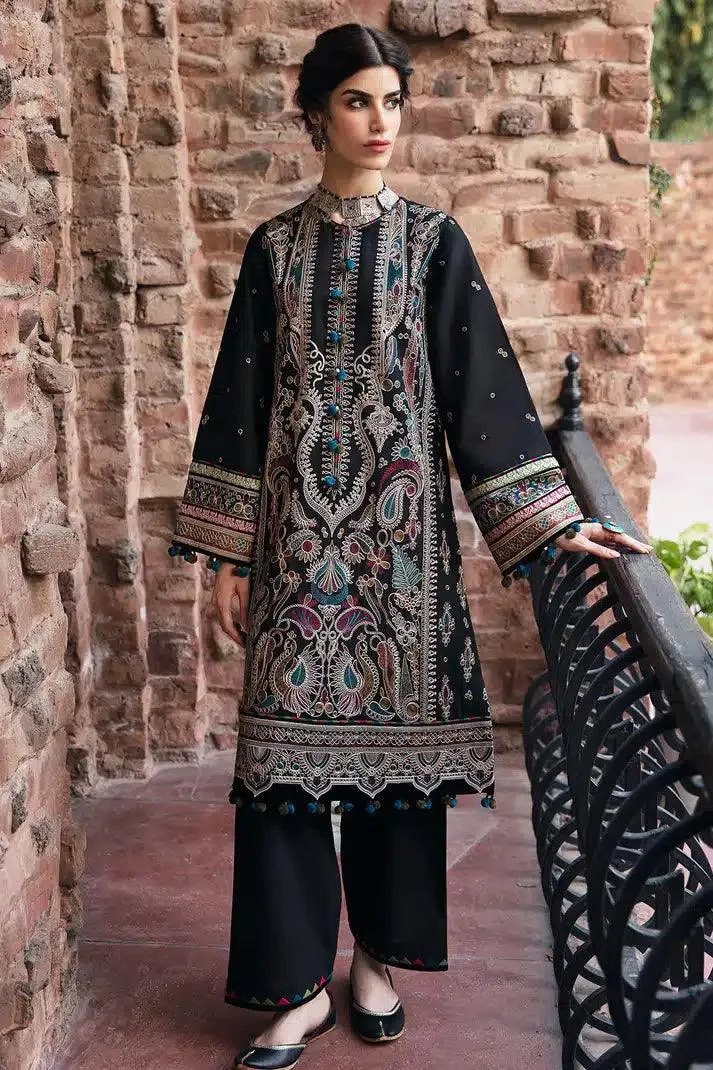 Black Khaddar and Viscose luxury ensemble with embroidered slub detailing – view 3 – Poshaq