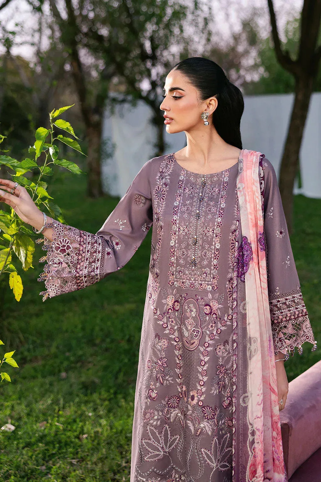 Ramsha Riwayat Lawn Collection Purplish Gray Organza – view 4 – Poshaq