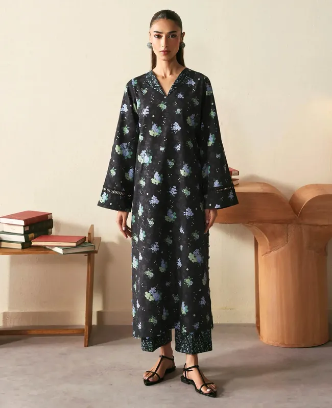 Republic Womenswear Basics Winter 25 Black Khaddar – view 1 – Poshaq