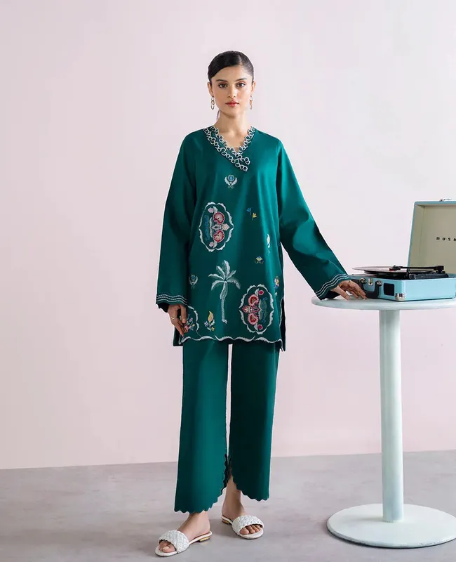 Republic Womenswear Essentials 25 emerald green Lawn – view 1 – Poshaq