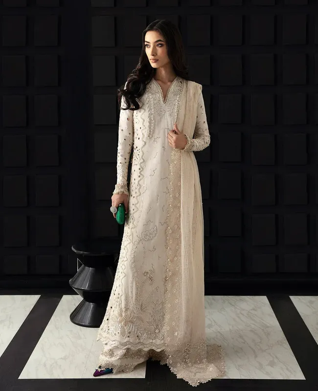 Republic Womenswear Jeune Fille 24 Silver Raw Silk – view 1 – Poshaq