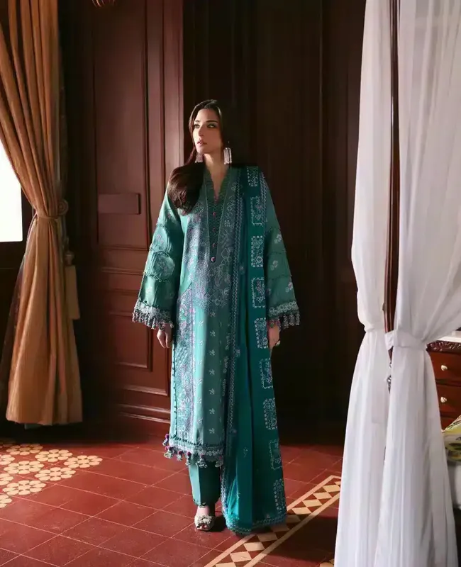 Republic Womenswear Noemei Luxury Shawl 23 Khaddar – view 1 – Poshaq