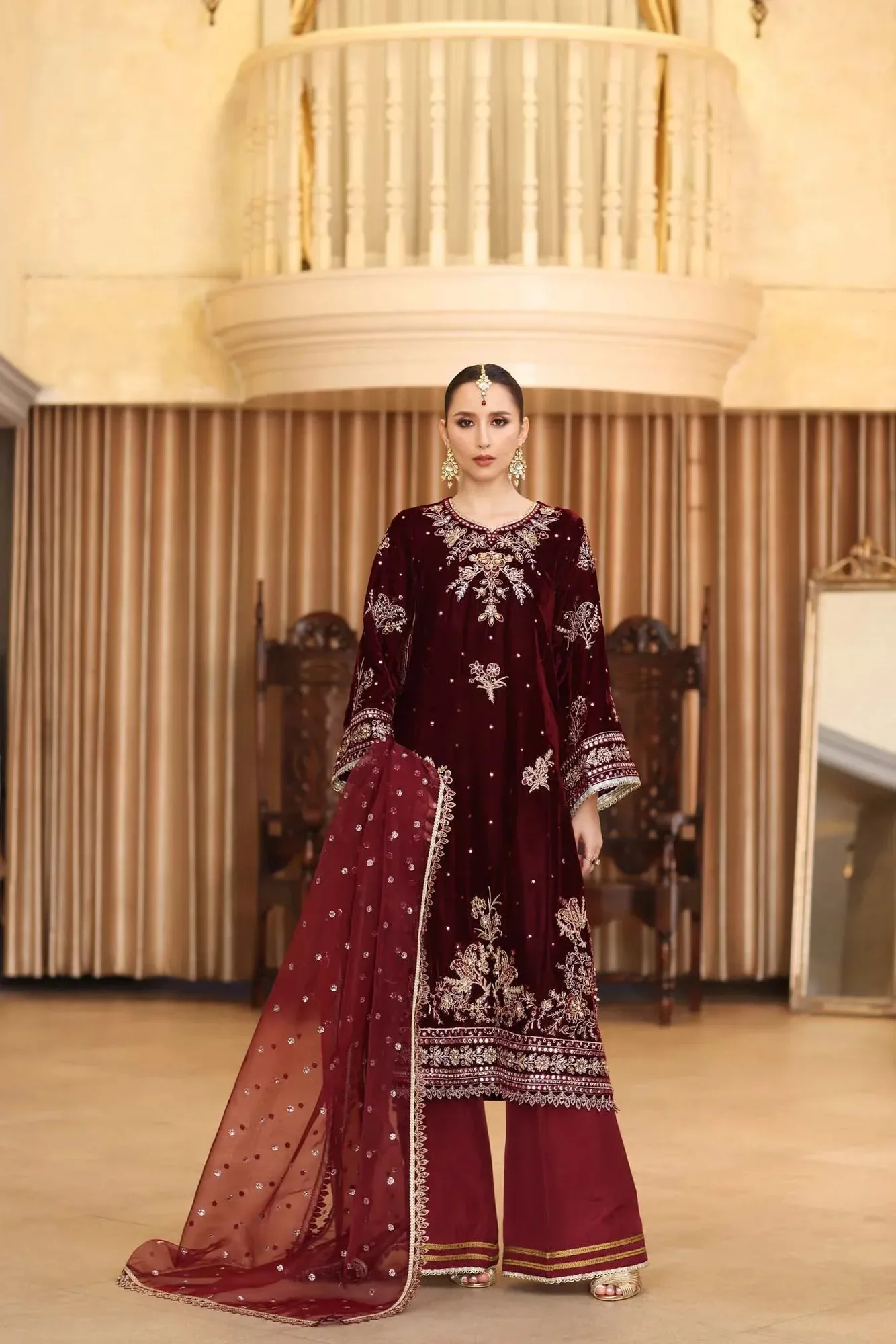Noor by Saadia Asad Handcrafted Velvet 25 Maroon Organza – view 3 – Poshaq