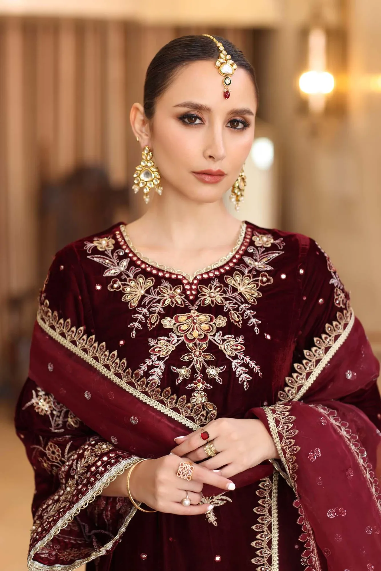 Noor by Saadia Asad Handcrafted Velvet 25 Maroon Organza – view 4 – Poshaq