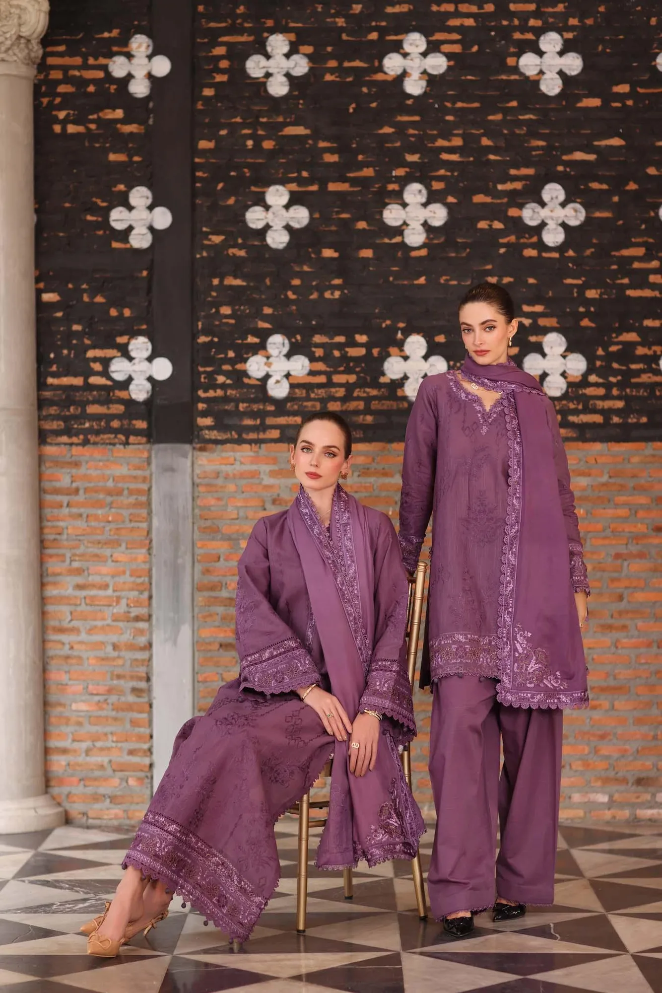 Noor by Saadia Asad Winter Pashmina 25 Plum Pashmina – view 7 – Poshaq