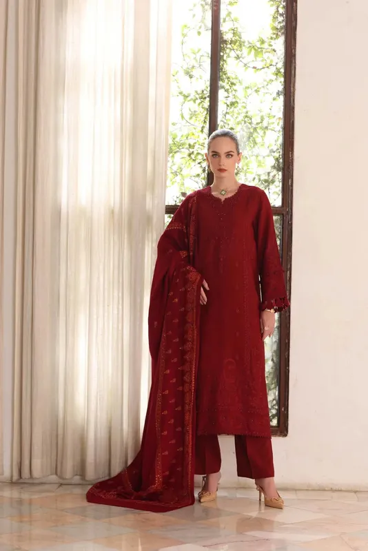Noor by Saadia Asad Winter Pashmina 25 Crimson Pashmina – view 1 – Poshaq