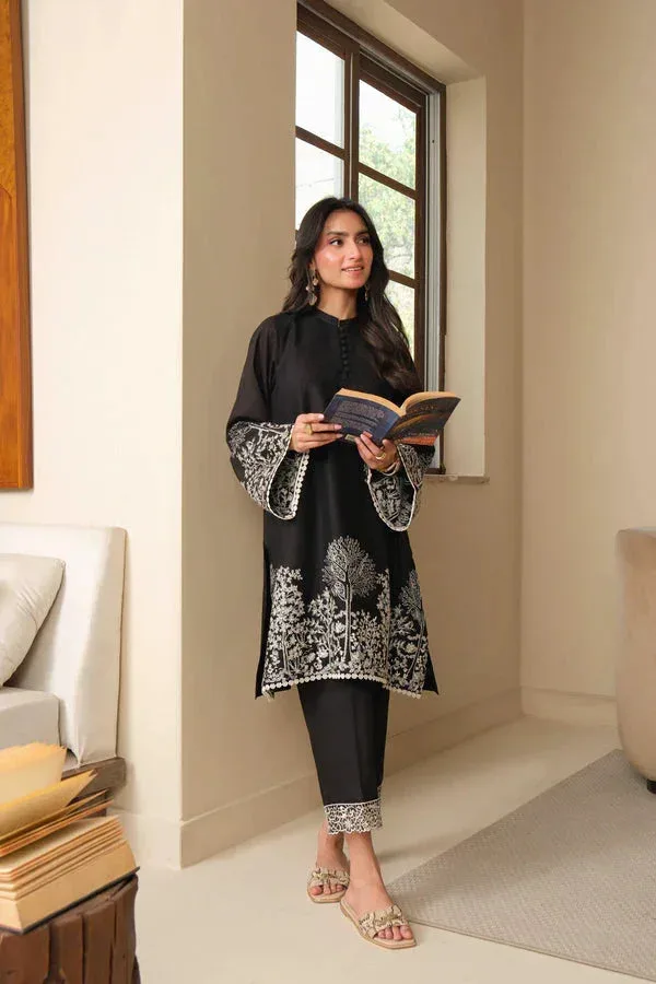 Noor by Saadia Asad Noor Pret 25 Black Lawn – view 3 – Poshaq